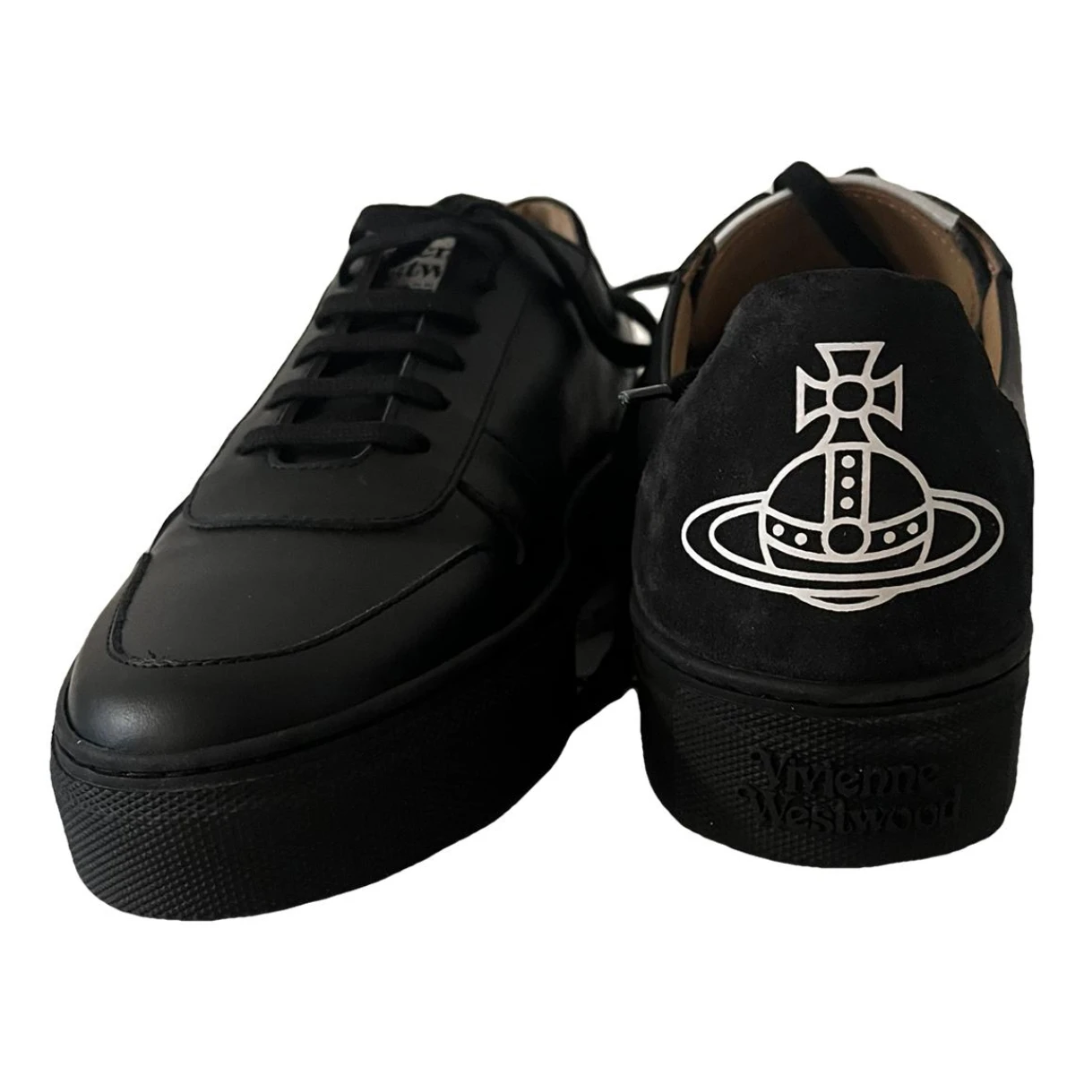 Pre-owned Vivienne Westwood Leather Low Trainers In Black
