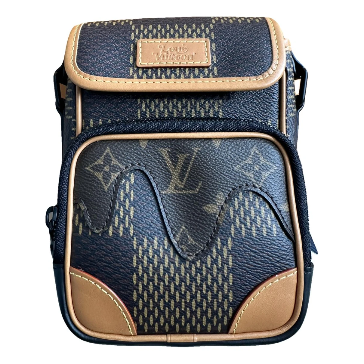 Pre-owned Louis Vuitton X Nigo Bag In Brown