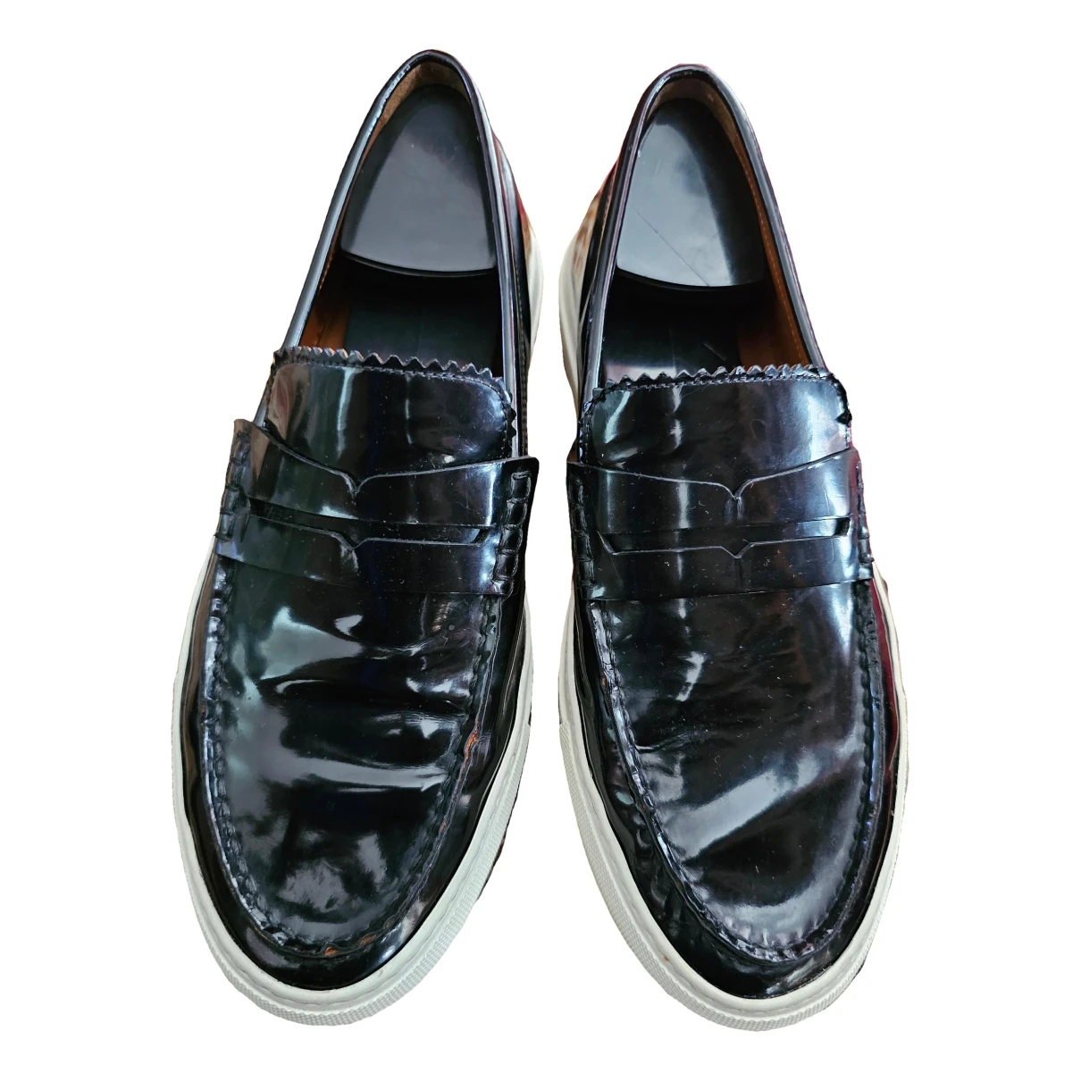 Pre-owned Givenchy Patent Leather Low Trainers In Black