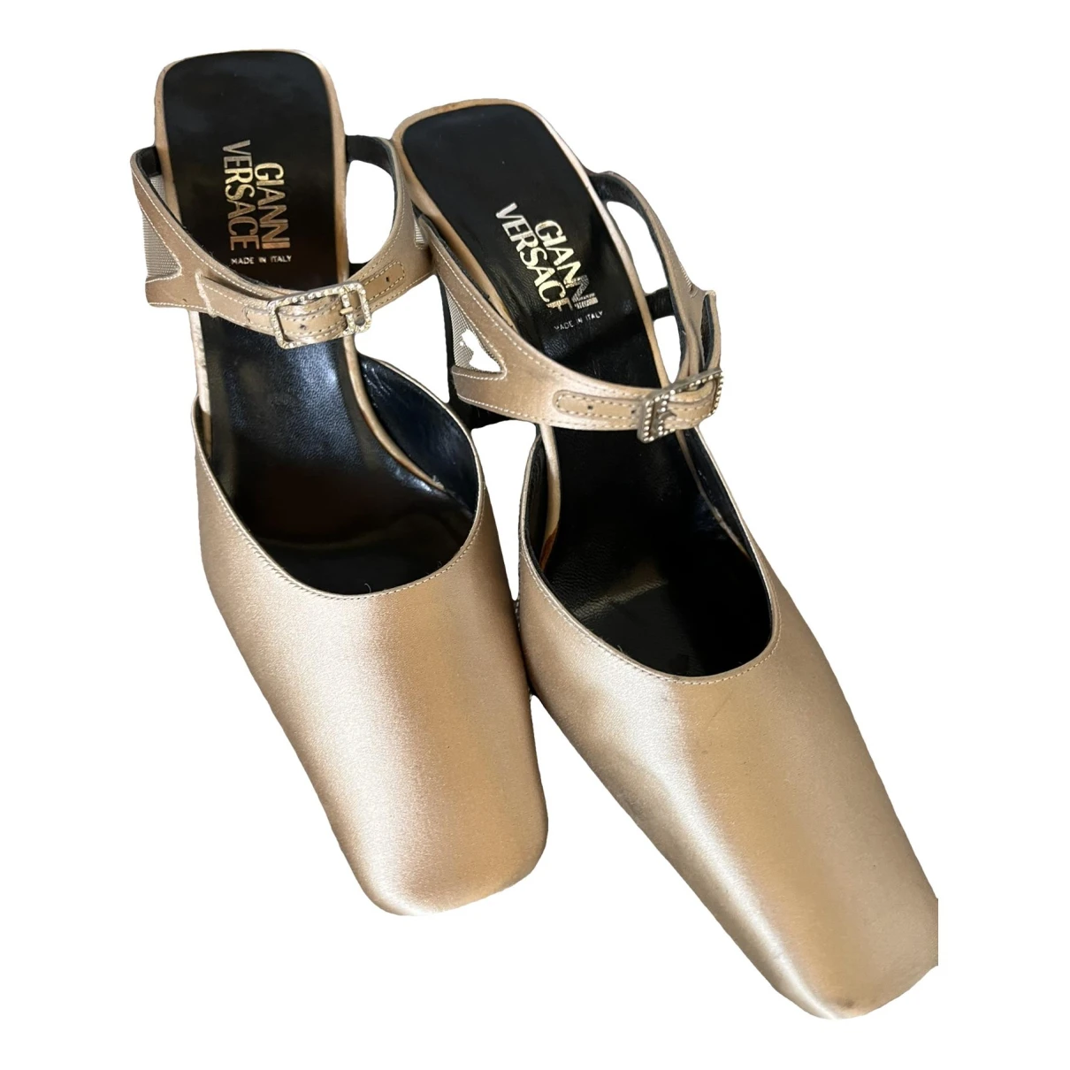 Pre-owned Versace Velvet Heels In Gold