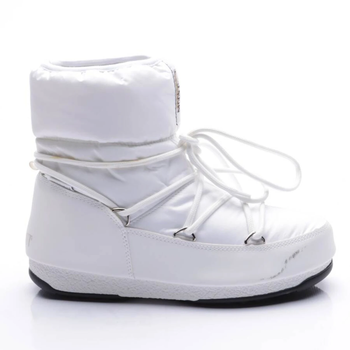 Pre-owned Moon Boot Cloth Trainers In White