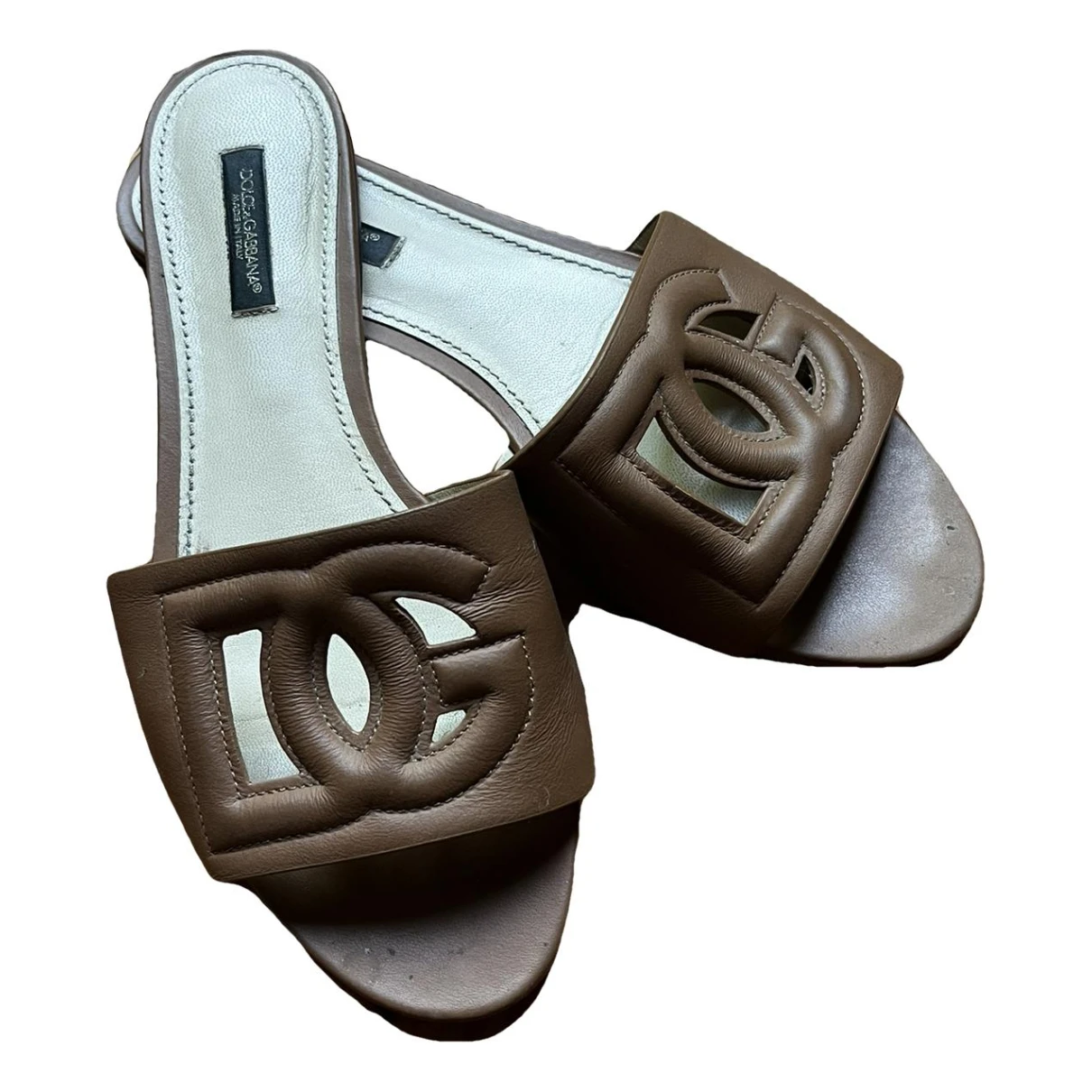 Pre-owned Dolce & Gabbana Leather Mules In Camel
