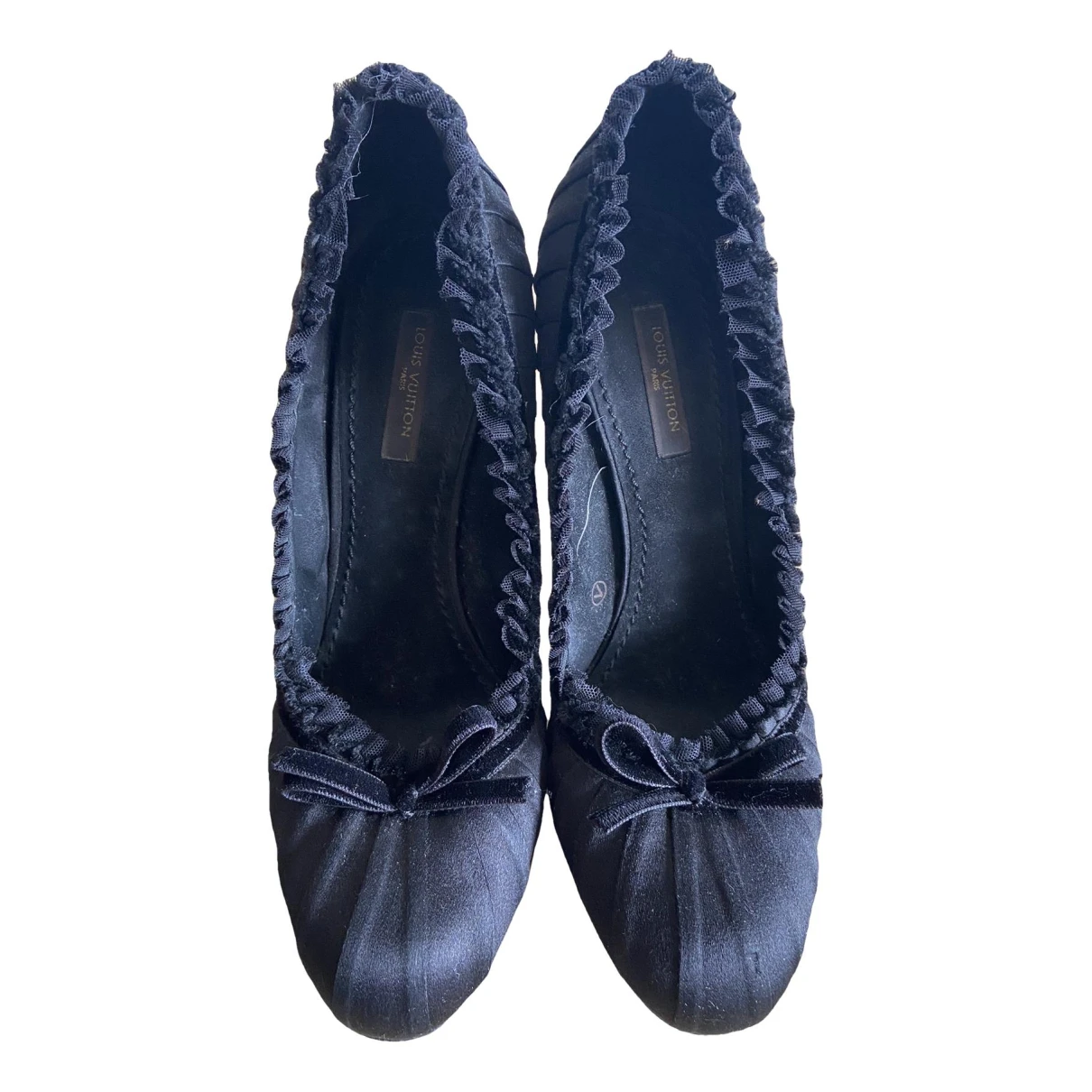 Pre-owned Louis Vuitton Velvet Heels In Black