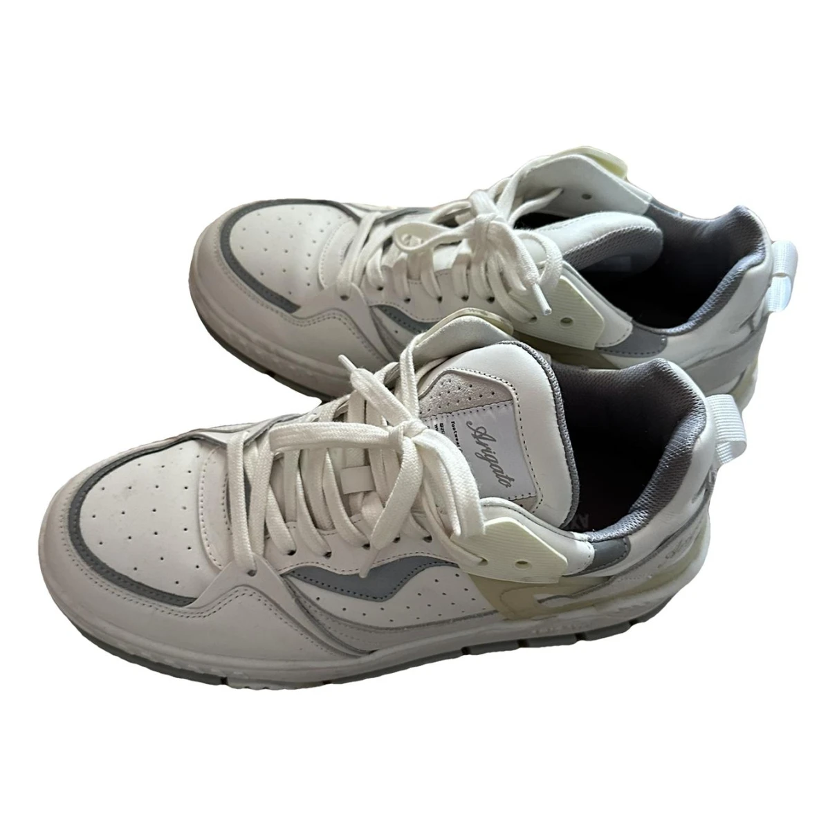 Pre-owned Axel Arigato Leather Low Trainers In White