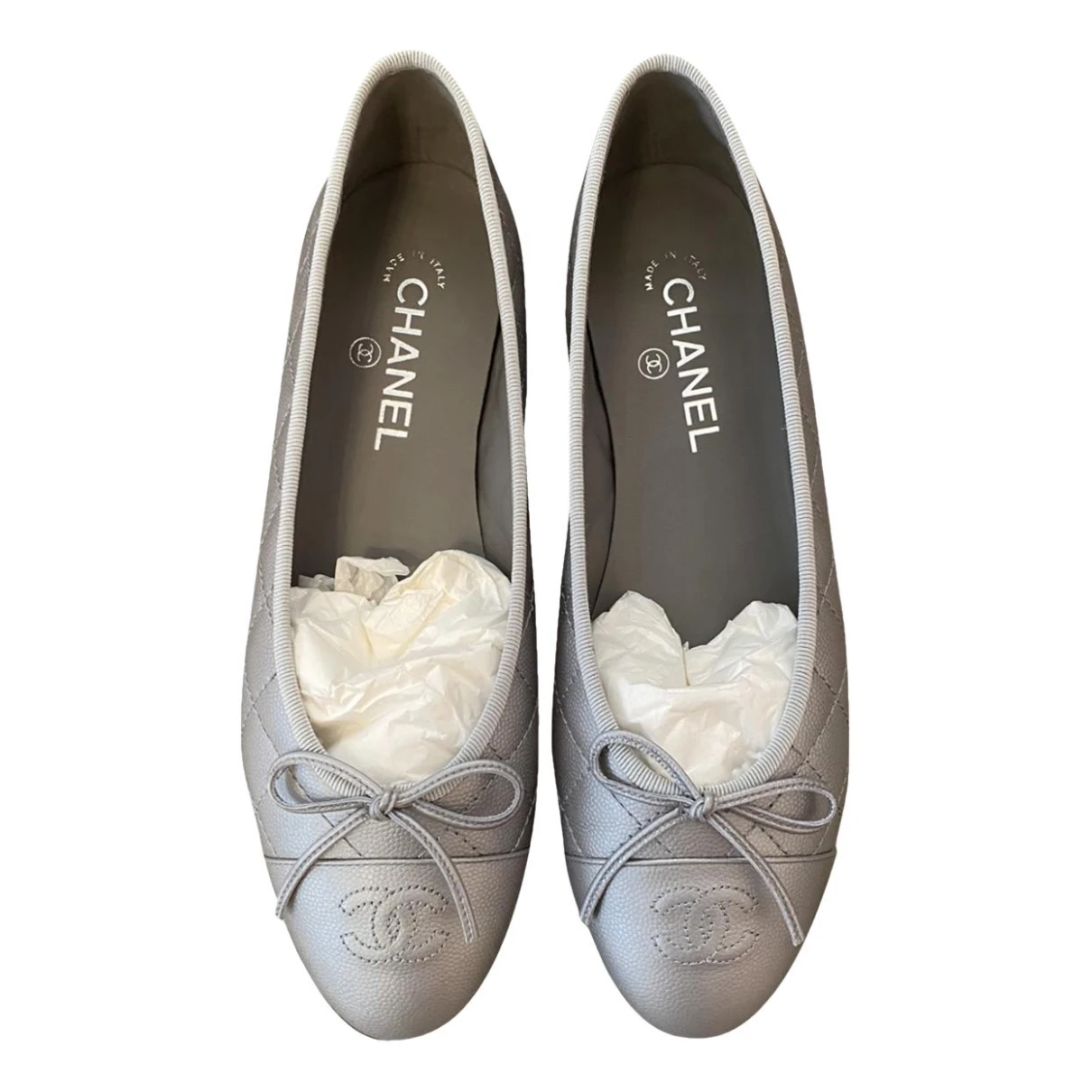 Pre-owned Chanel Cambon Leather Ballet Flats In Silver