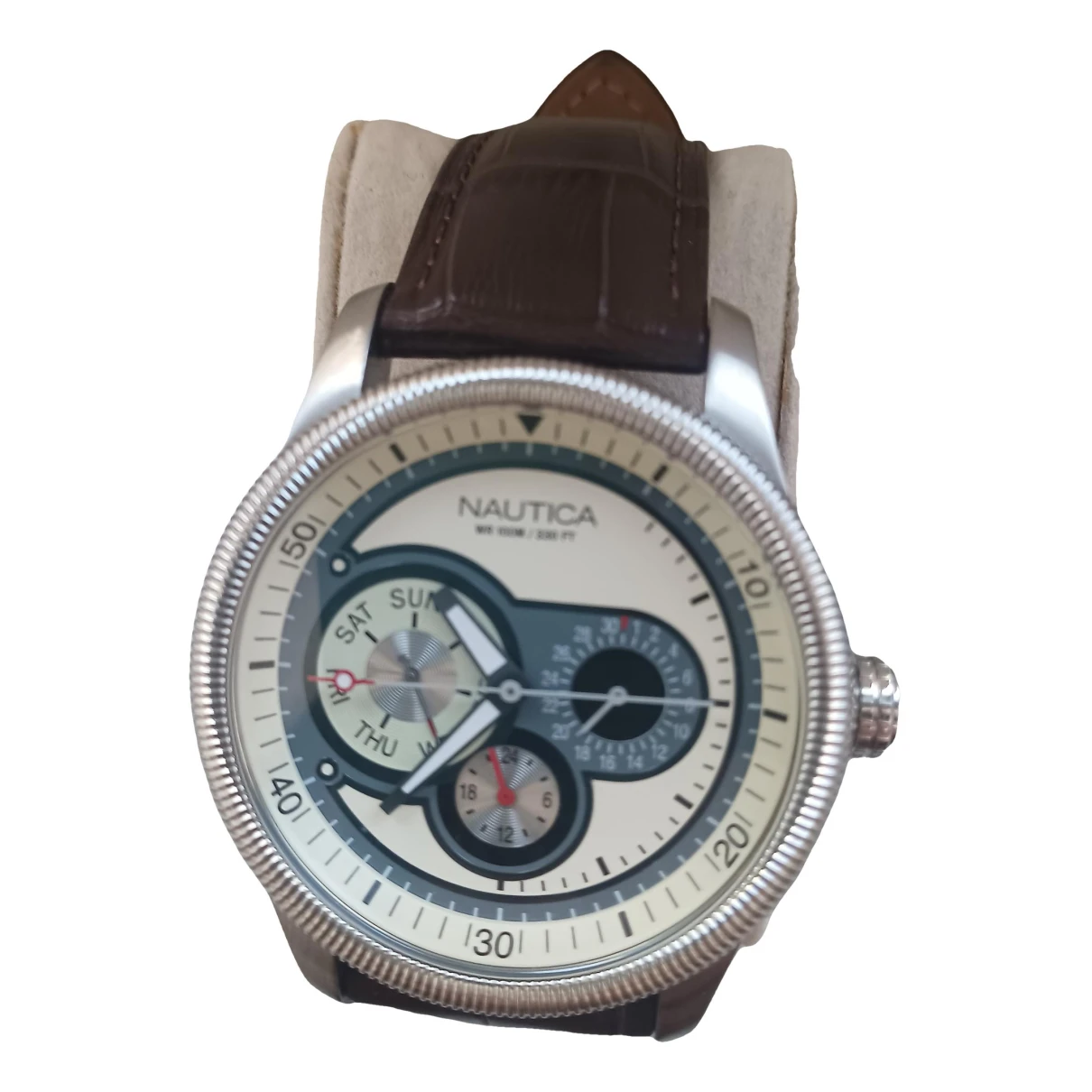 Pre-owned Nautica Watch In Brown