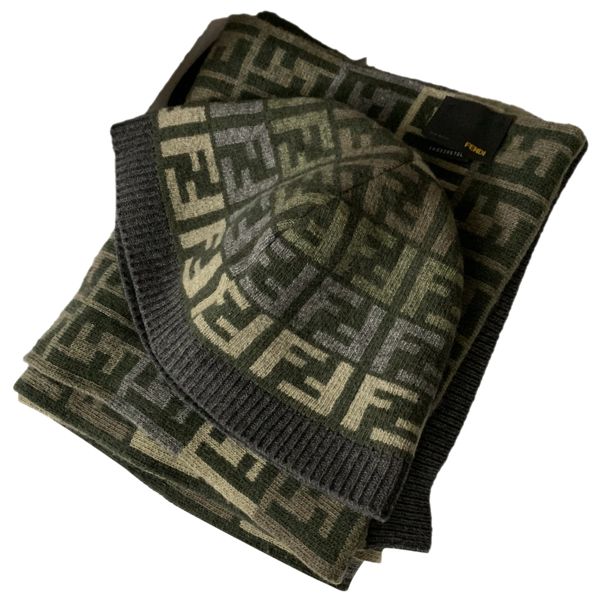 Pre-owned Fendi Cashmere Scarf & Pocket Square In Green