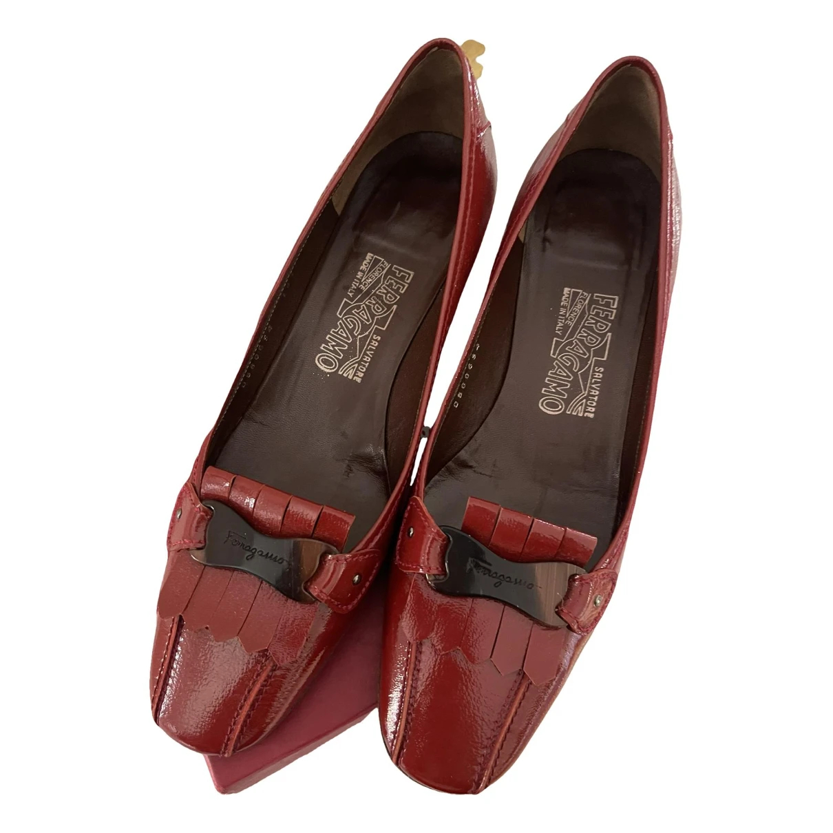 Pre-owned Ferragamo Leather Ballet Flats In Red