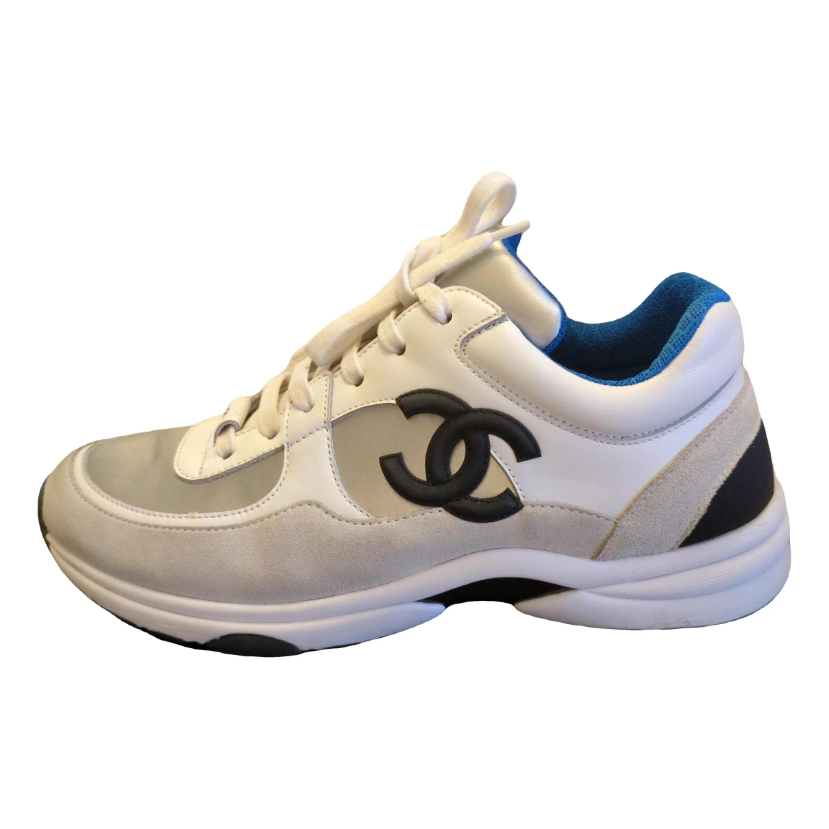 Pre-owned Chanel Leather Trainers In White