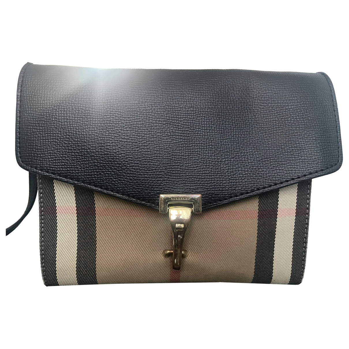 Pre-owned Burberry Macken Leather Crossbody Bag In Black
