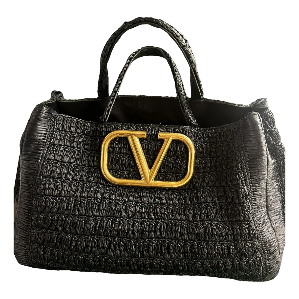 Pre-owned Valentino Garavani Vlogo Handbag In Black