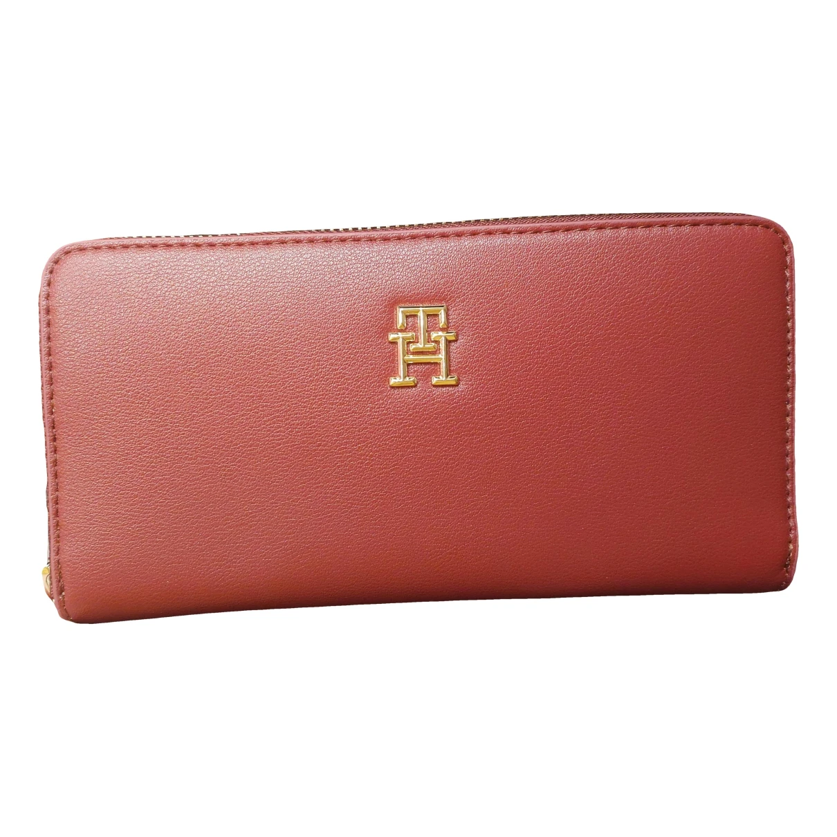 Pre-owned Tommy Hilfiger Patent Leather Wallet In Burgundy