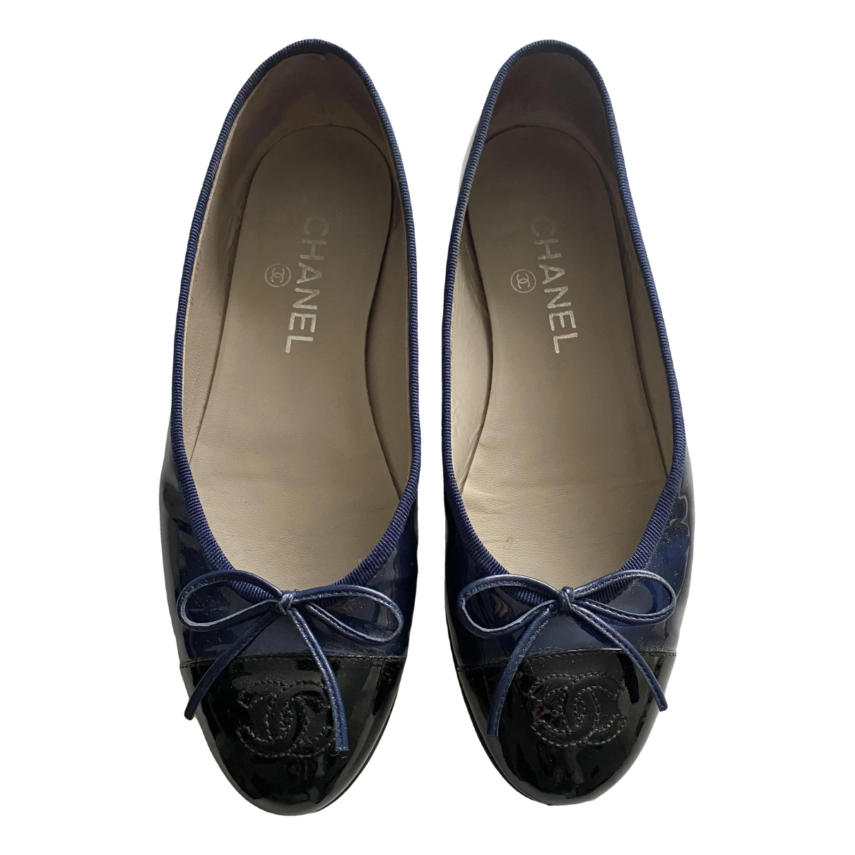 Pre-owned Chanel Patent Leather Ballet Flats In Blue