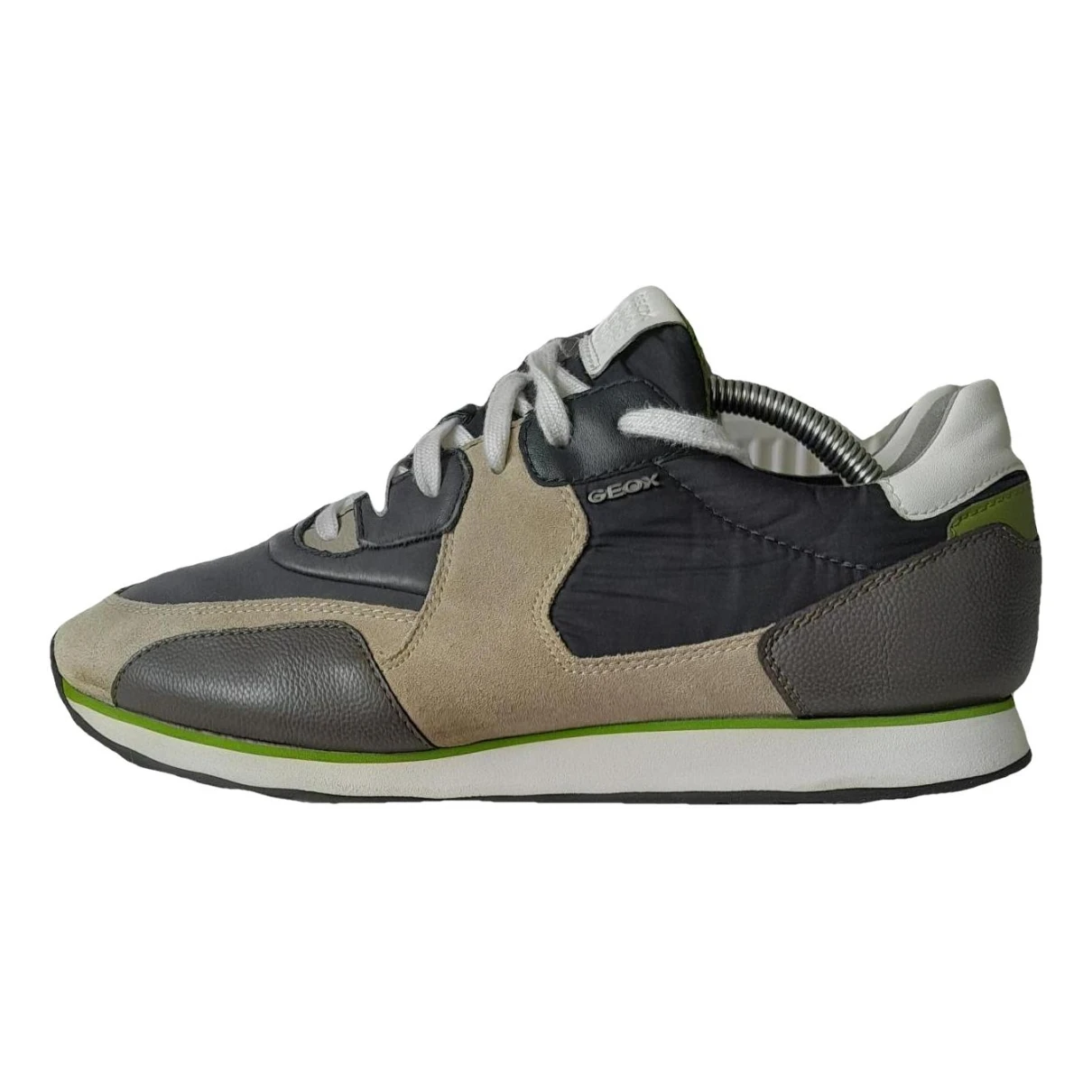 Pre-owned Geox Low Trainers In Beige