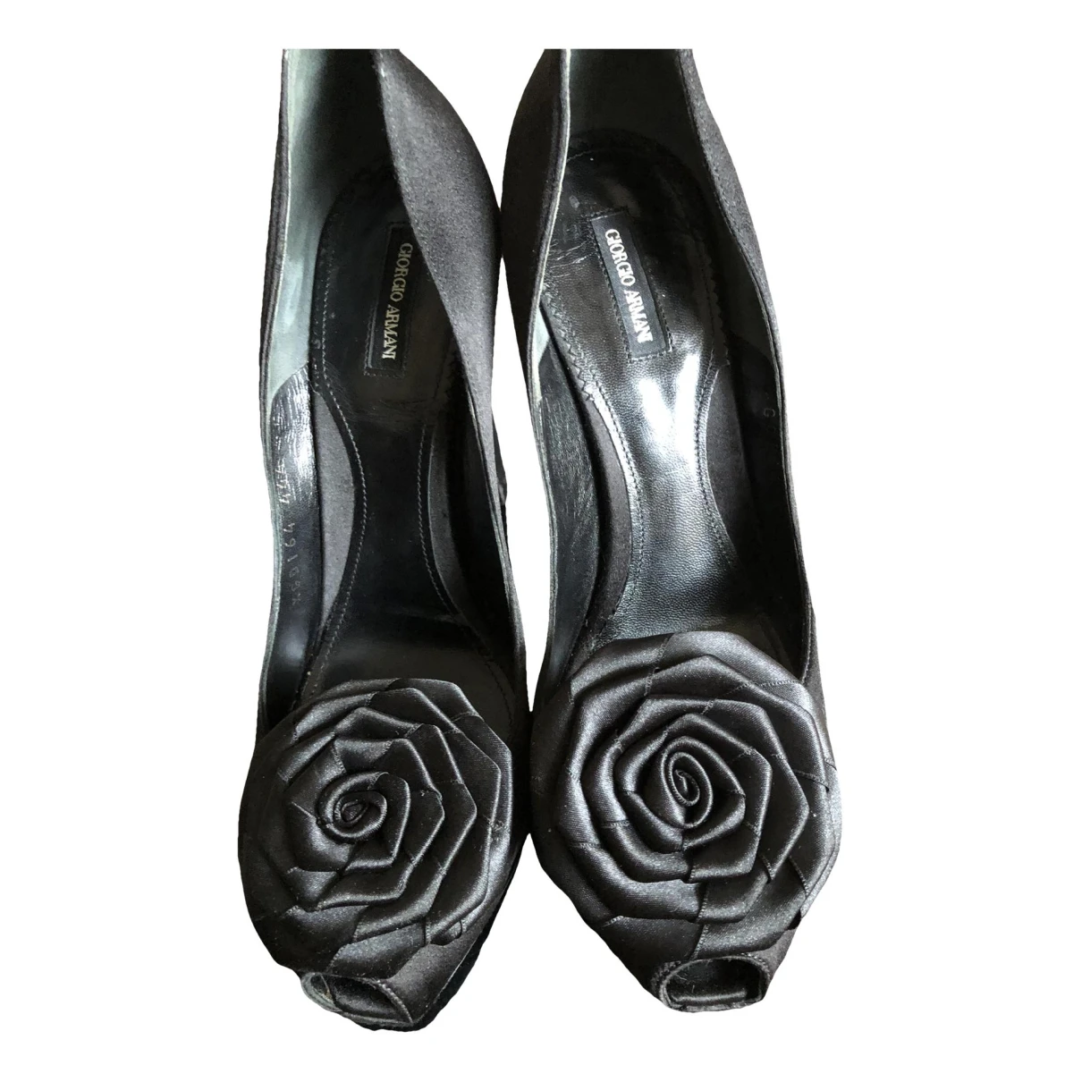 Pre-owned Giorgio Armani Cloth Heels In Black