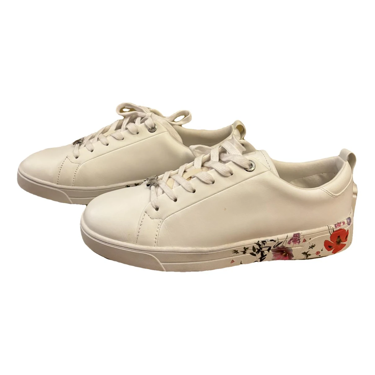Pre-owned Ted Baker Leather Trainers In White
