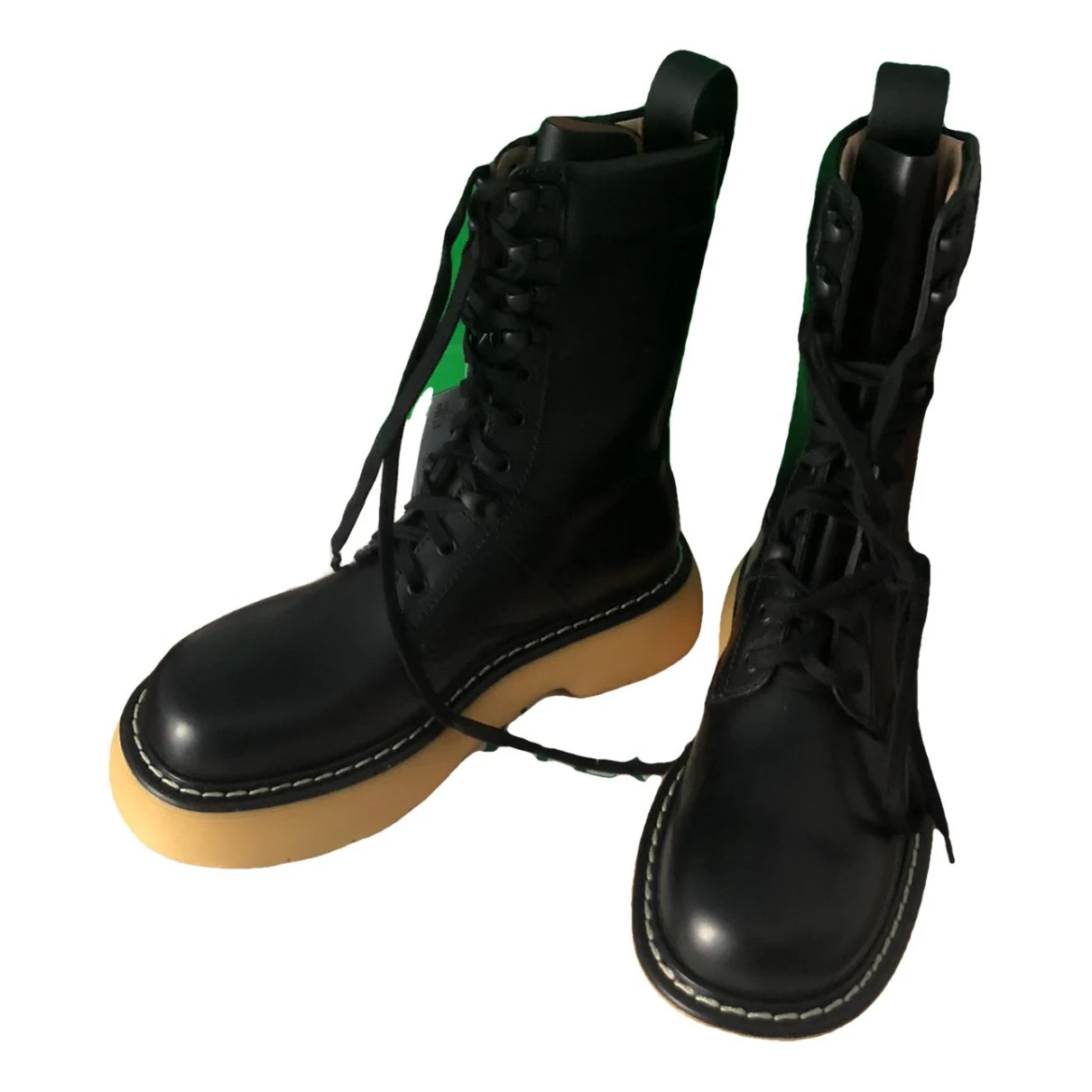 Pre-owned Bottega Veneta Leather Snow Boots In Black