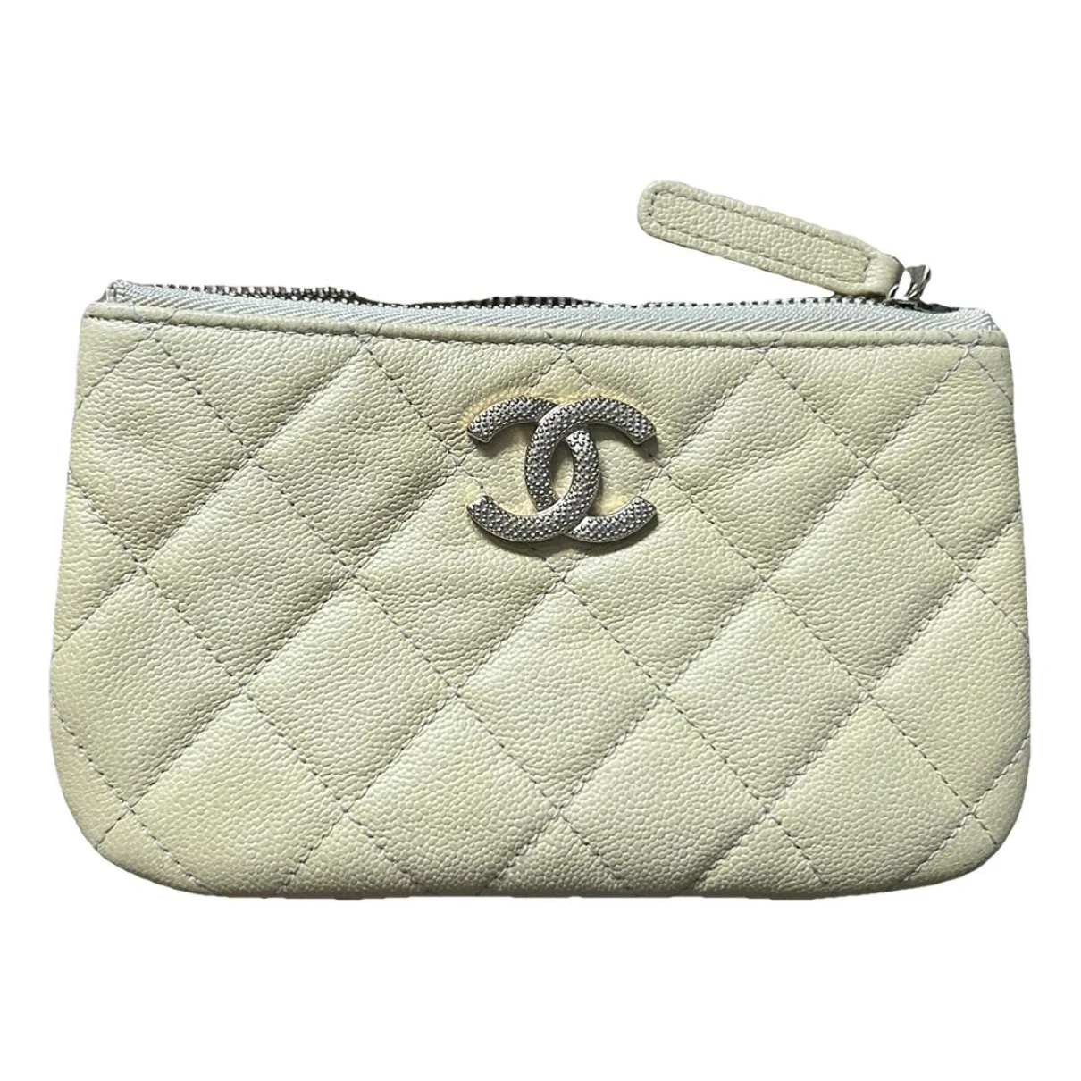 Pre-owned Chanel Leather Purse In Yellow