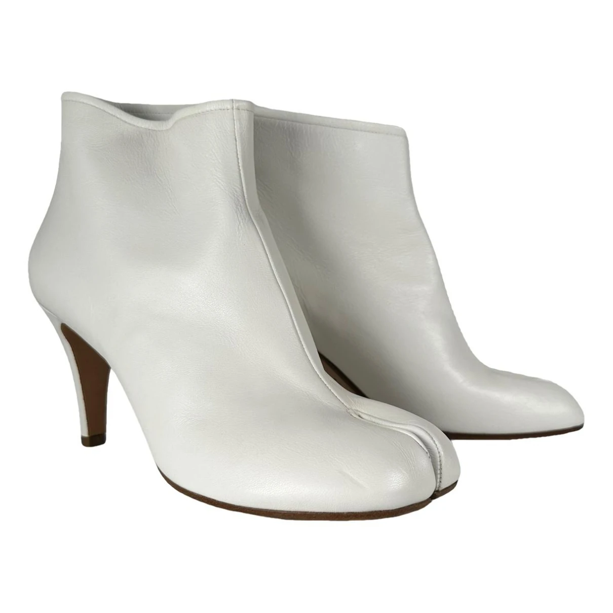 Pre-owned Maison Margiela Tabi Leather Ankle Boots In White