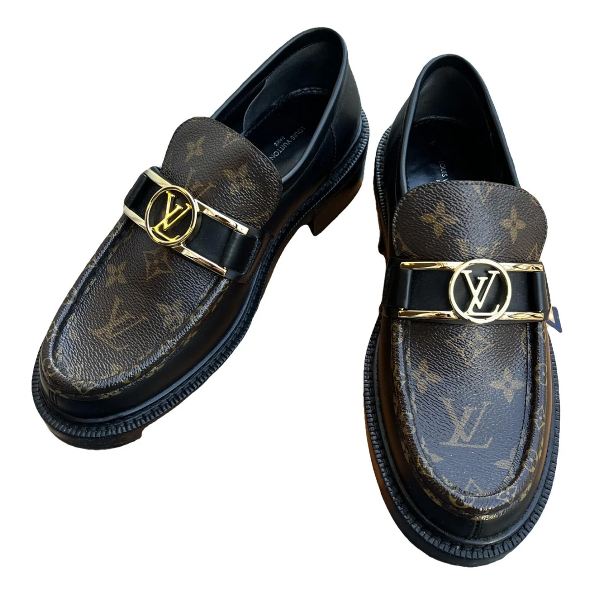 Pre-owned Louis Vuitton Dauphine Leather Flats In Black
