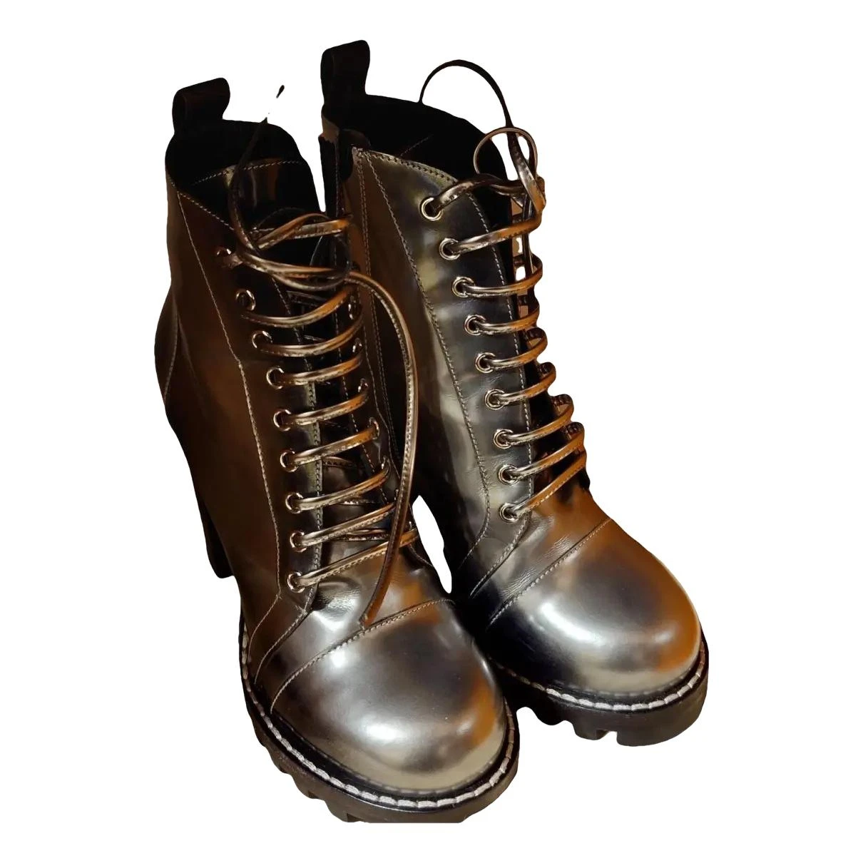 Pre-owned Louis Vuitton Star Trail Leather Biker Boots In Grey