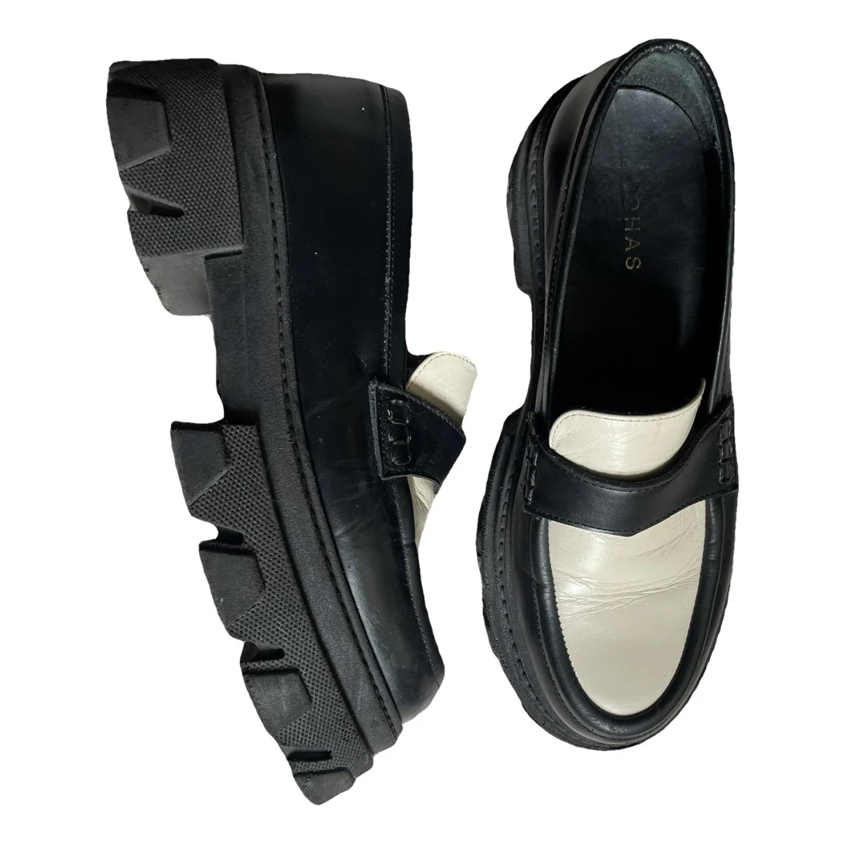 Pre-owned Alohas Vegan Leather Flats In Black