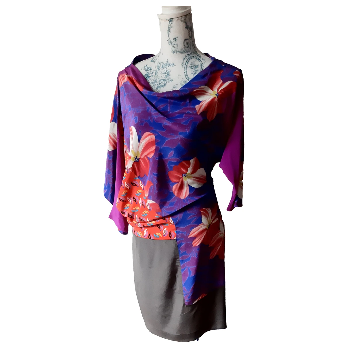 Pre-owned Etro Silk Mid-length Dress In Purple