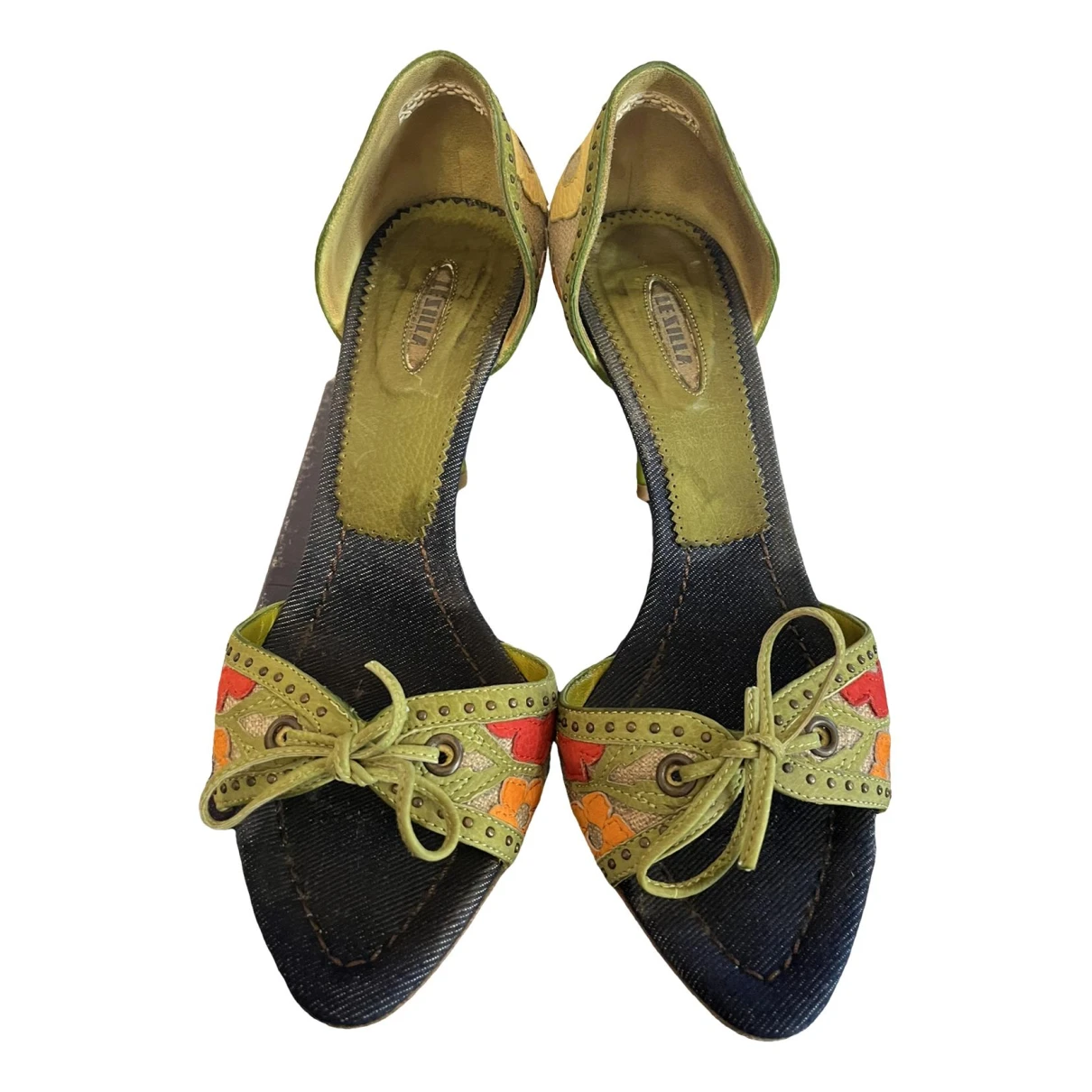 Pre-owned Le Silla Cloth Sandals In Ecru