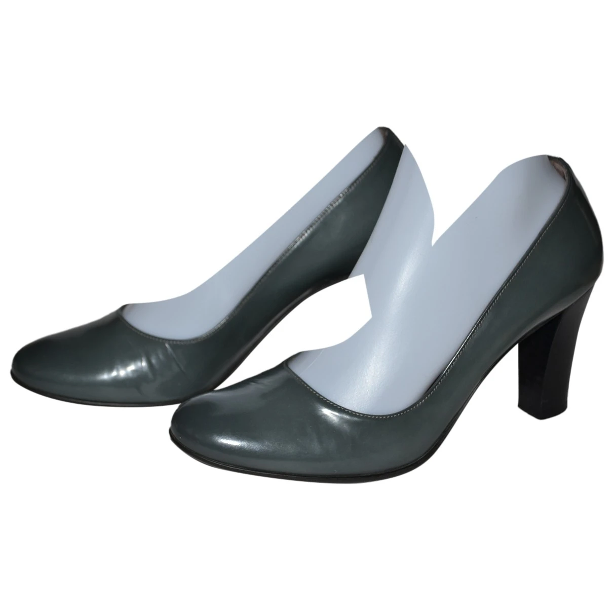 Pre-owned Santoni Patent Leather Heels In Grey