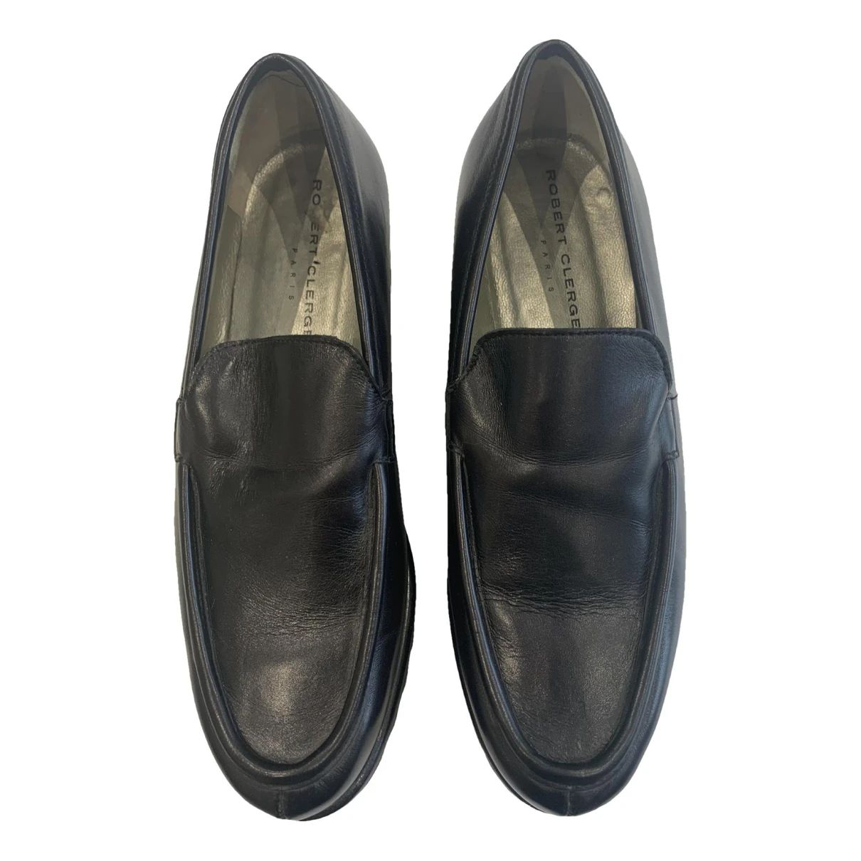 Pre-owned Robert Clergerie Leather Flats In Black