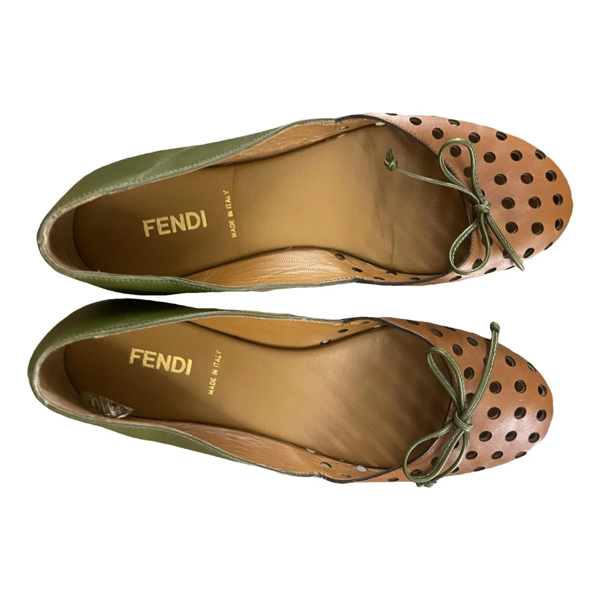 Pre-owned Fendi Leather Flats In Beige