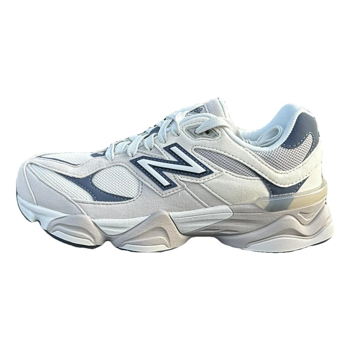 Pre-owned New Balance Leather Trainers In White
