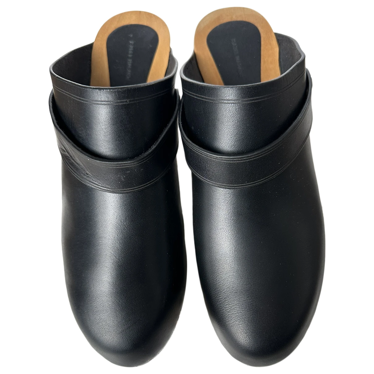 Pre-owned Isabel Marant Leather Mules & Clogs In Black