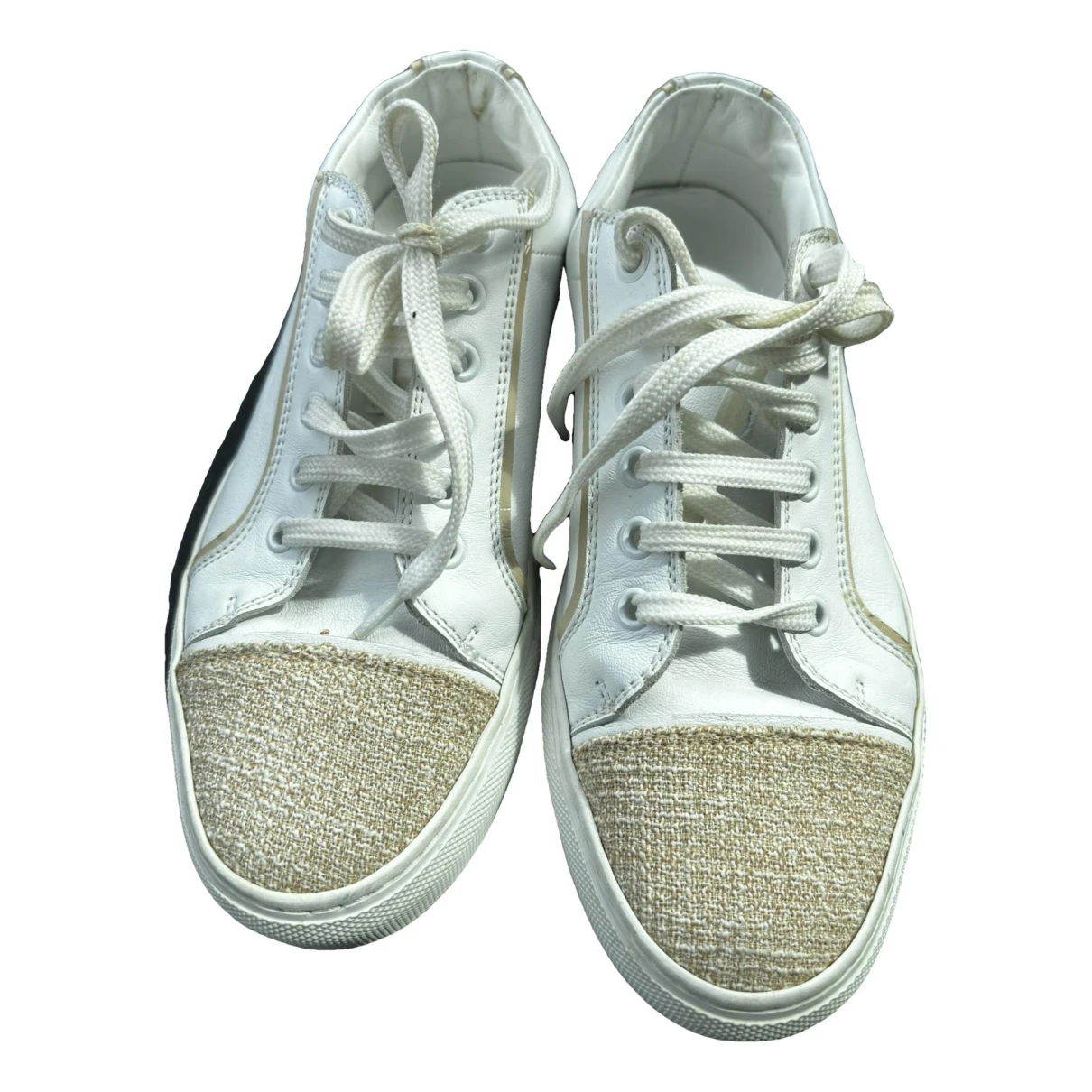 Pre-owned Eleventy Leather Trainers In White