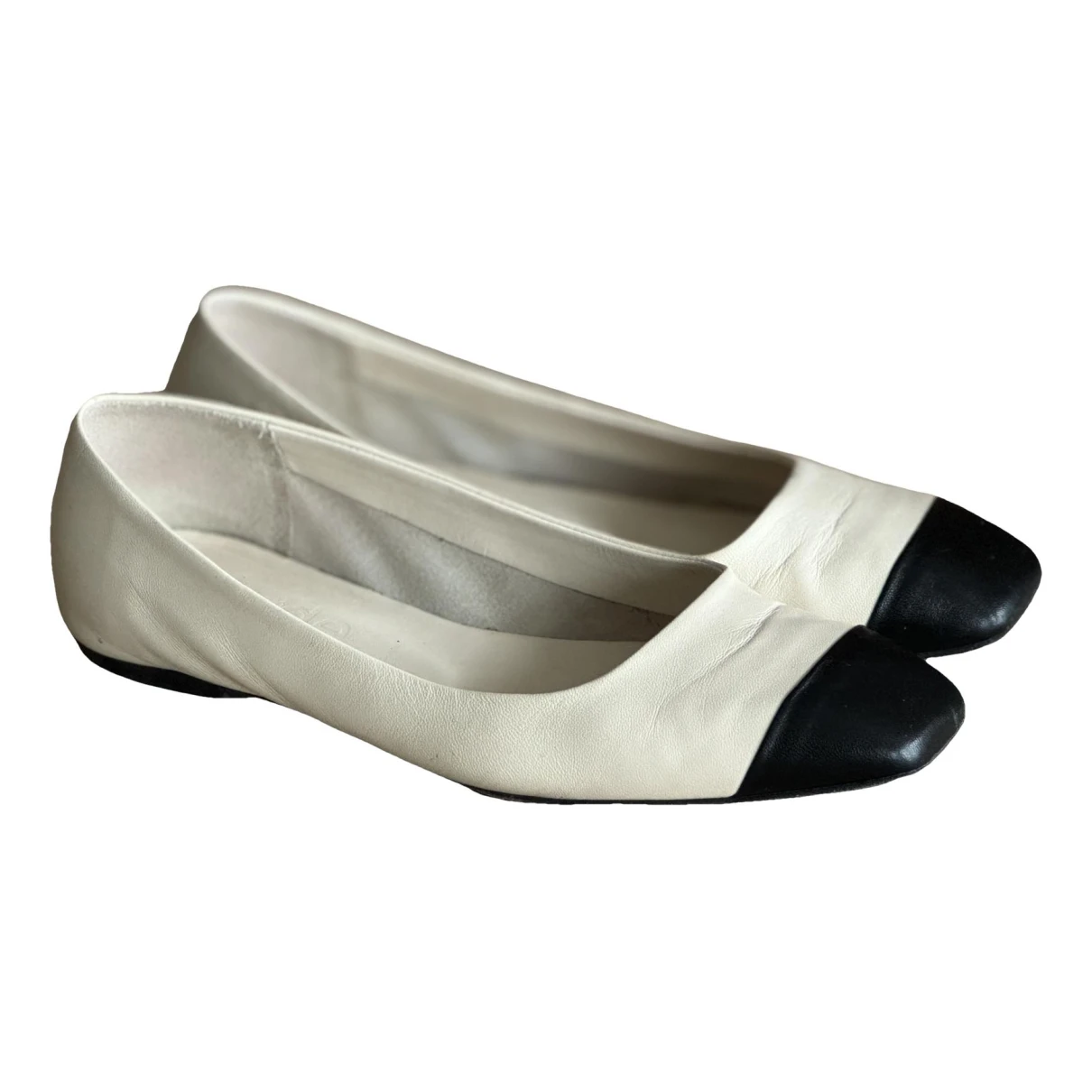 Pre-owned Aeyde Leather Ballet Flats In Beige