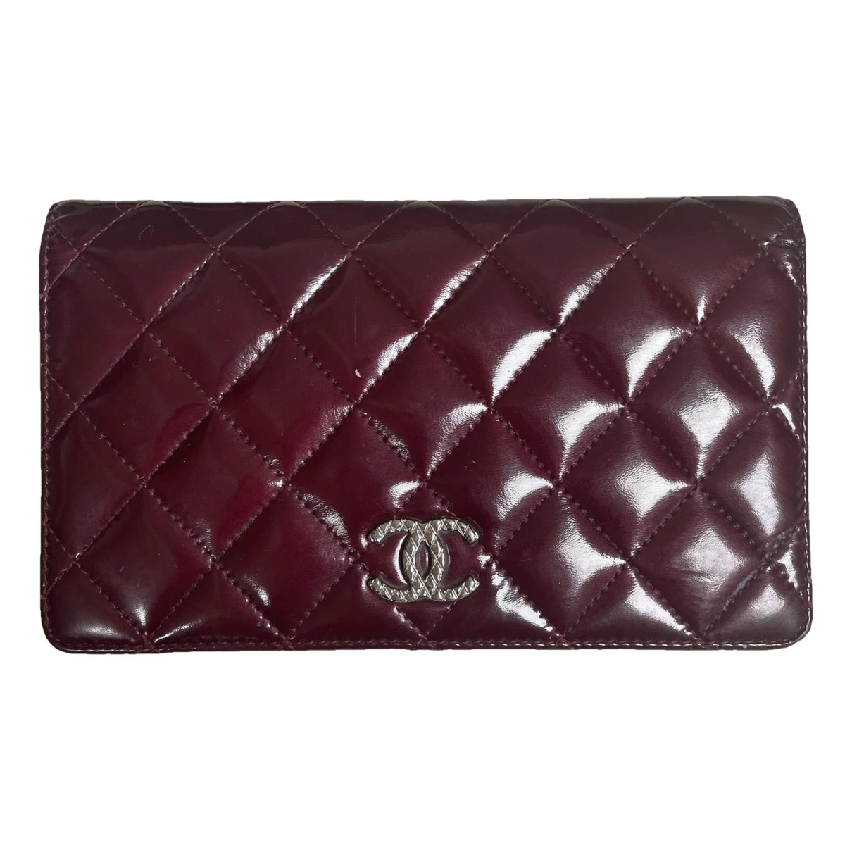 Pre-owned Chanel Timeless/classique Patent Leather Wallet In Burgundy