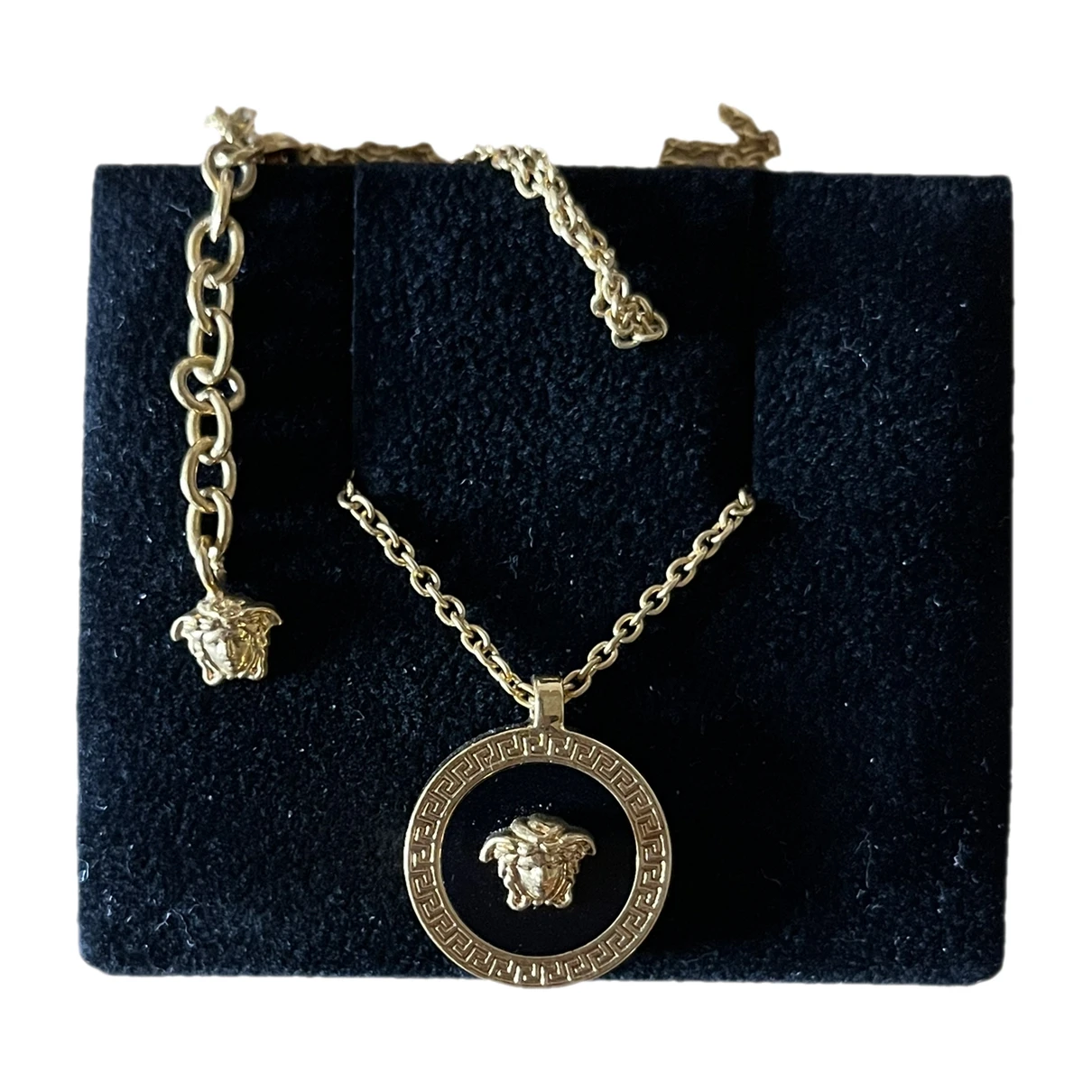 Pre-owned Versace Medusa Jewellery In Gold