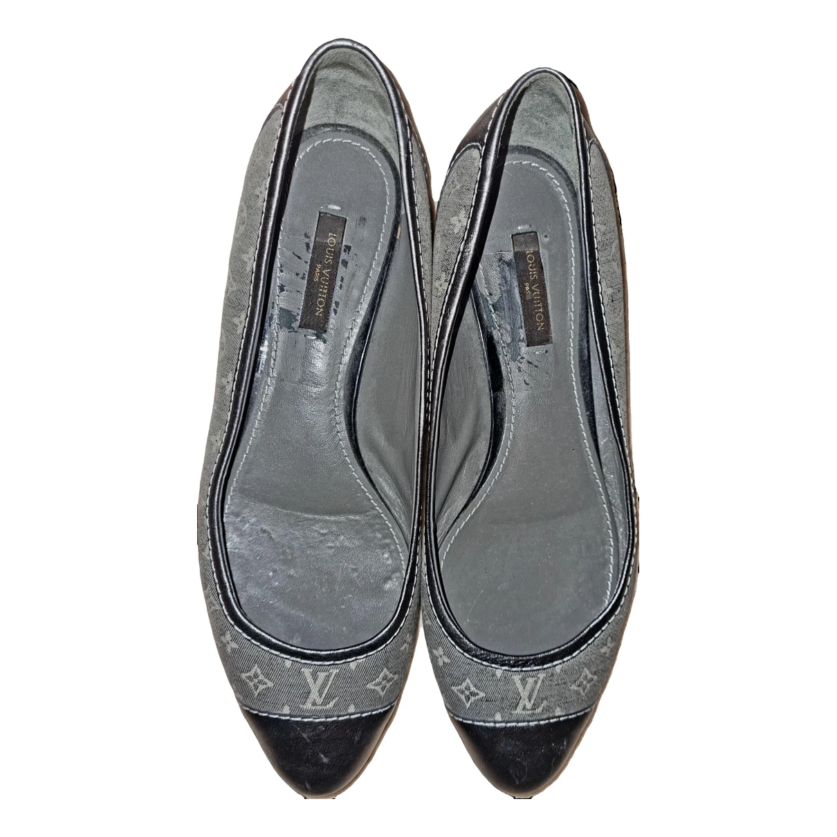 Pre-owned Louis Vuitton Leather Ballet Flats In Silver