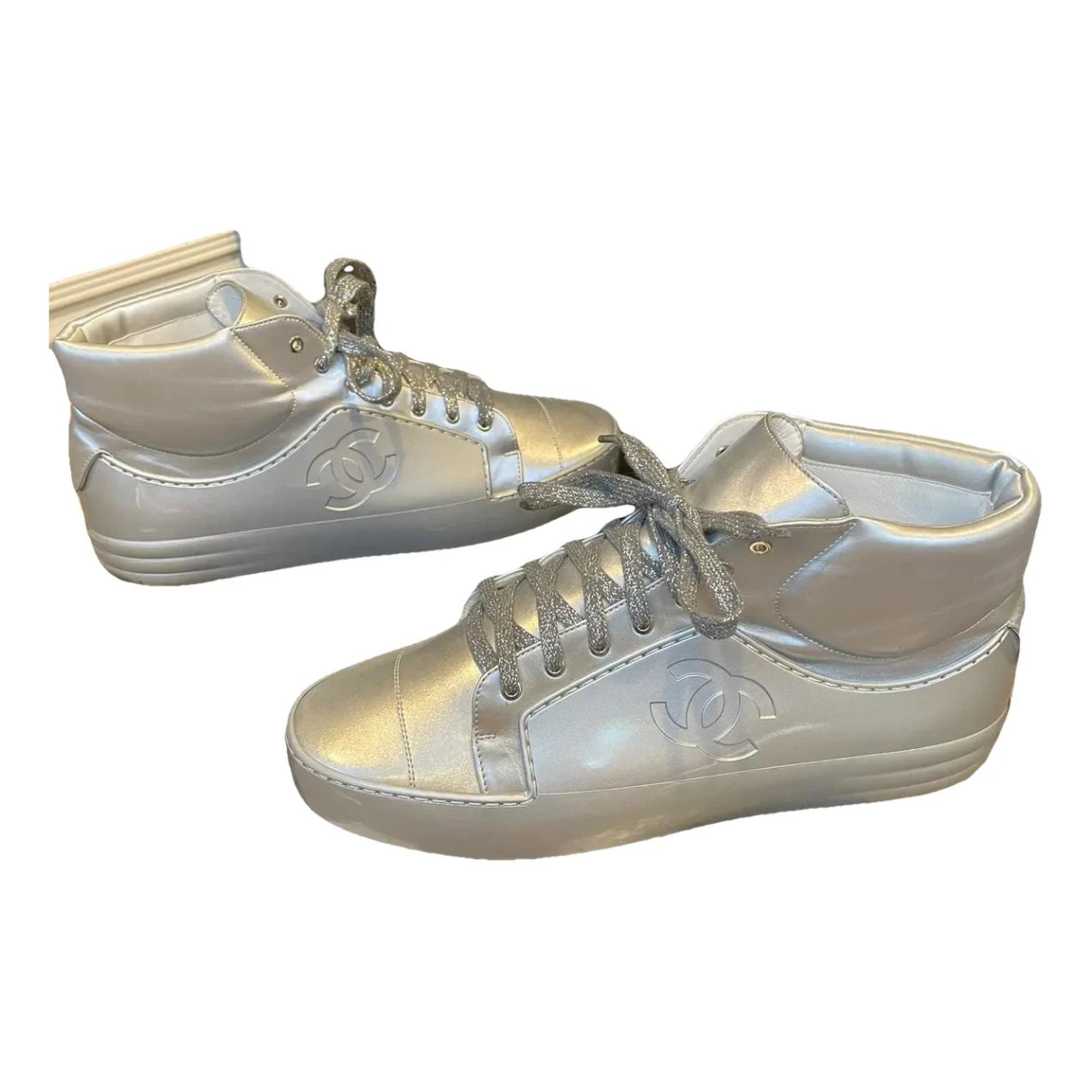 Pre-owned Chanel Leather Lace Ups In Silver