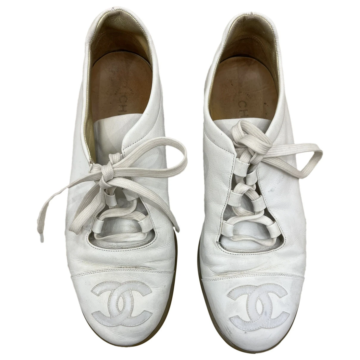 Pre-owned Chanel Leather Low Trainers In White