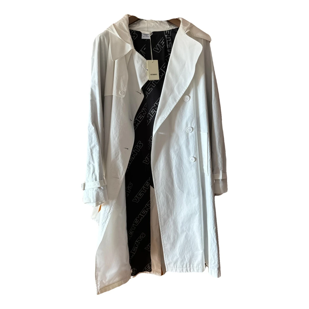 Pre-owned Vetements Trench Coat In White