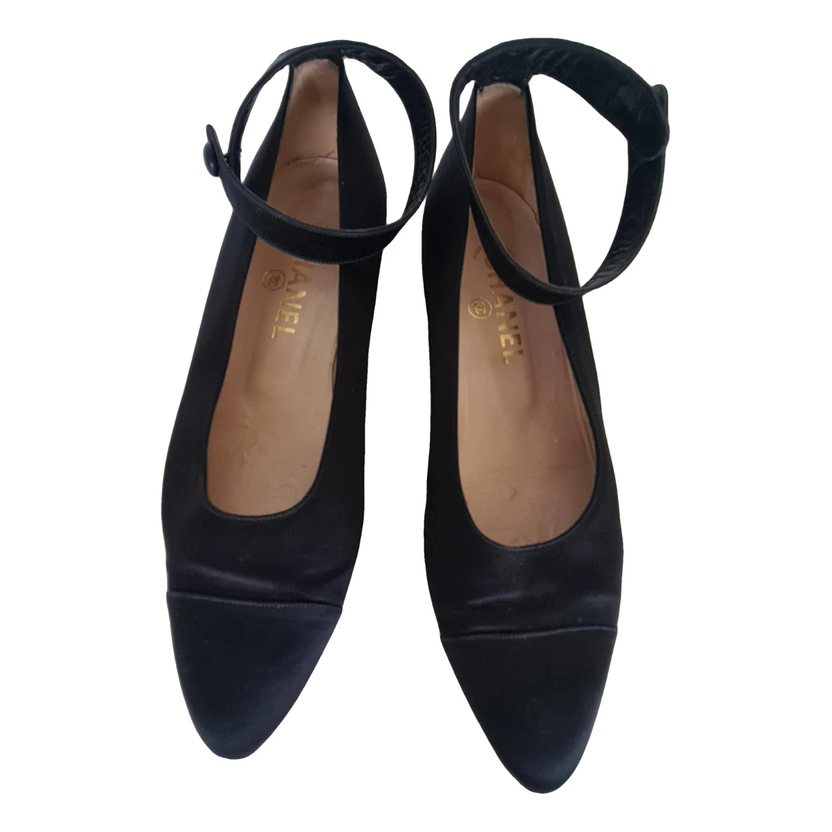 Pre-owned Chanel Cloth Ballet Flats In Black