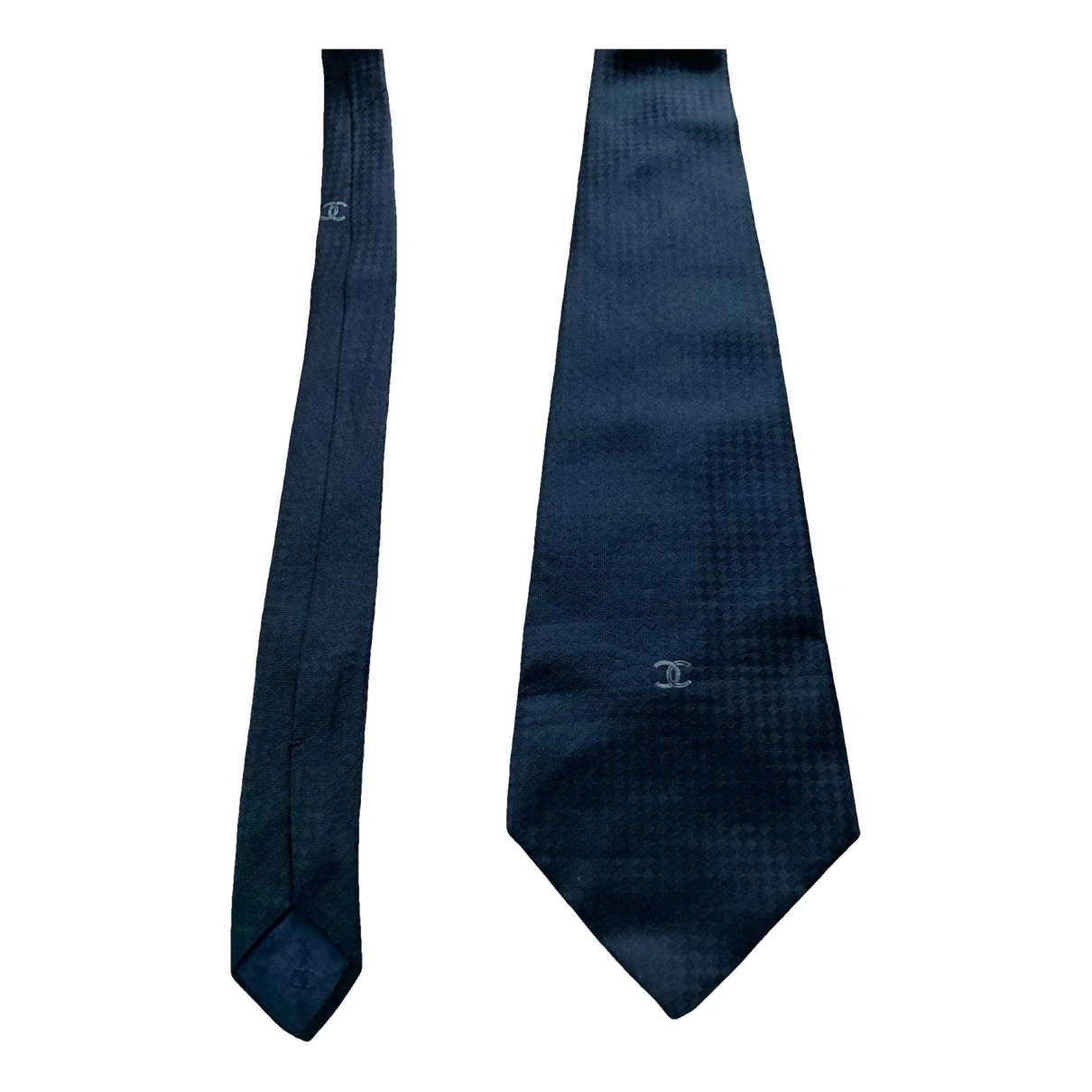 Pre-owned Chanel Silk Tie In Navy