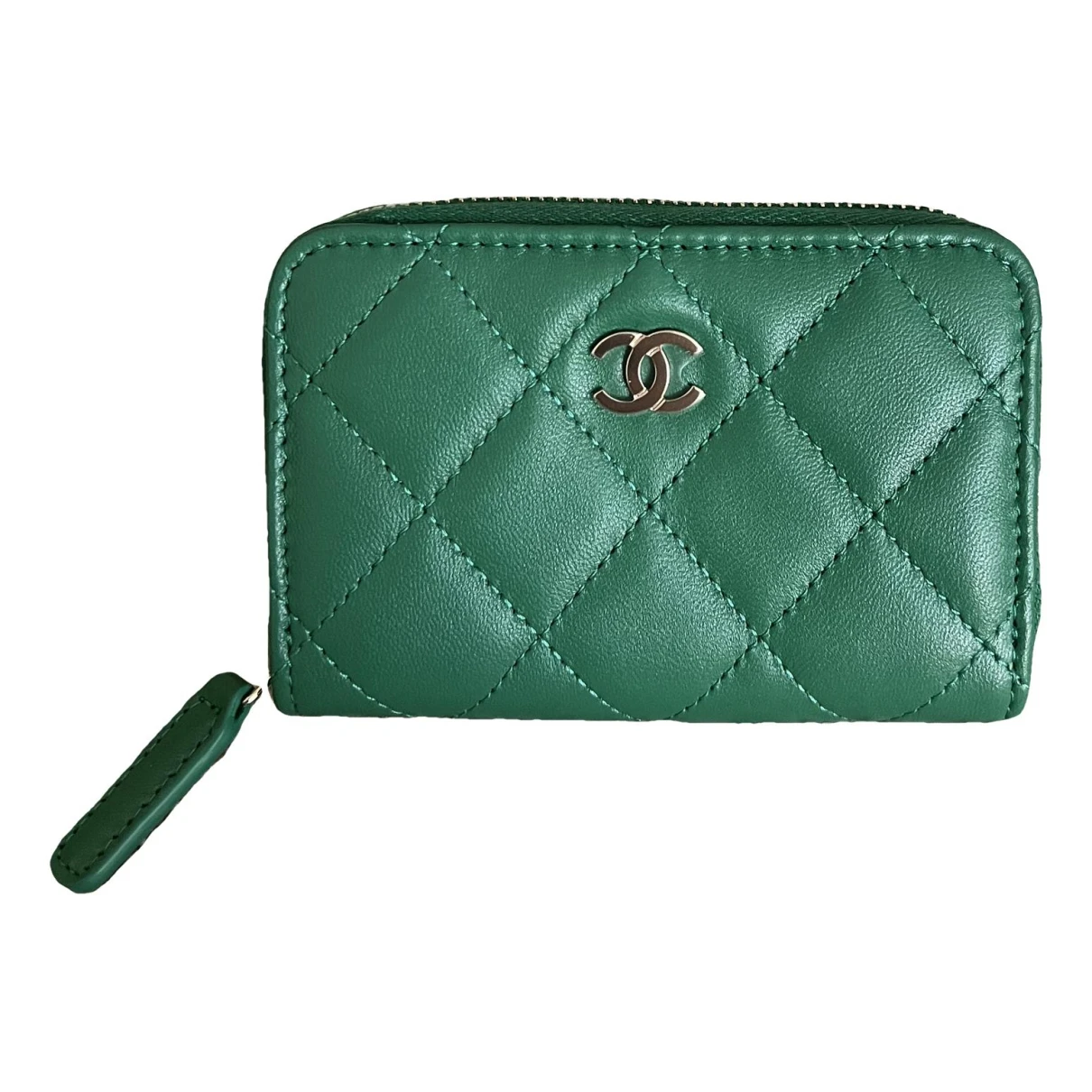 Pre-owned Chanel Timeless/classique Leather Wallet In Green