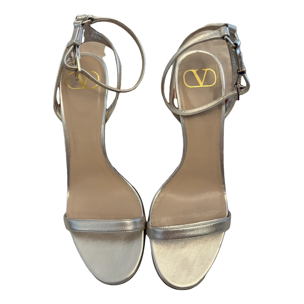 Pre-owned Valentino Garavani Leather Heels In Gold