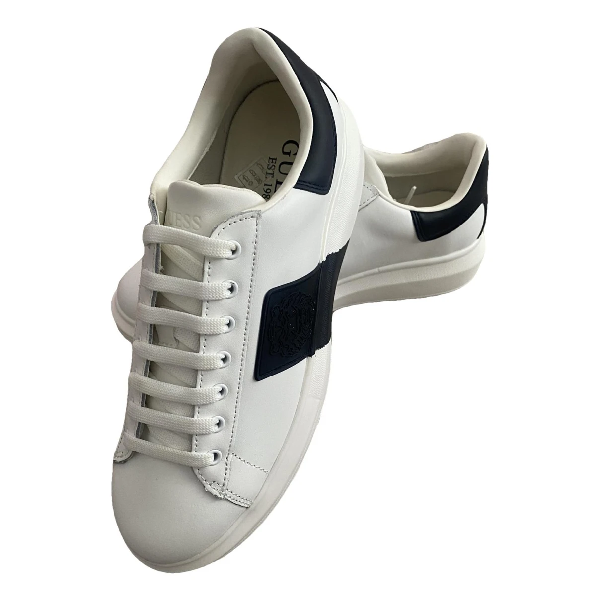 Pre-owned Guess Trainers In White