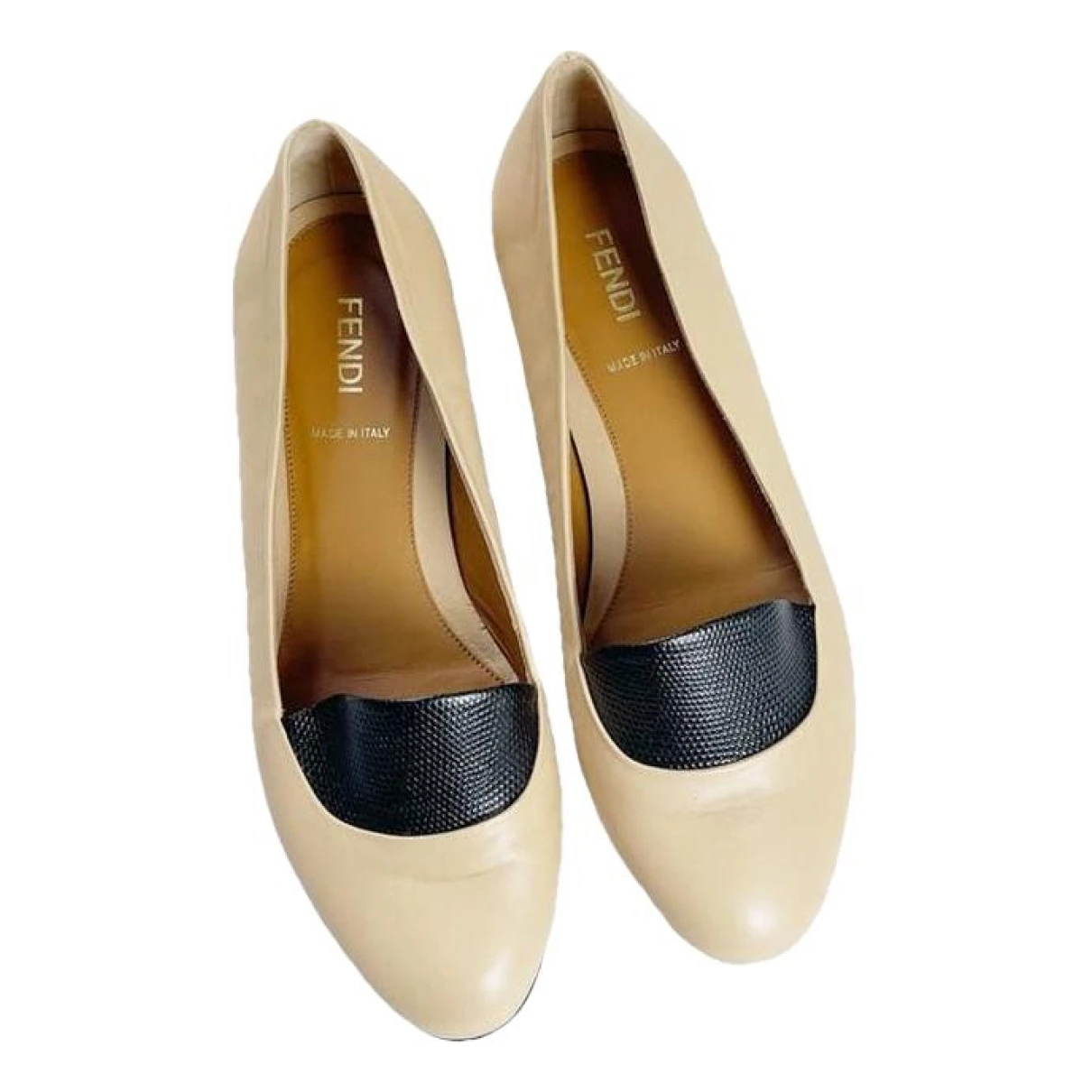 Pre-owned Fendi Leather Flats In Beige