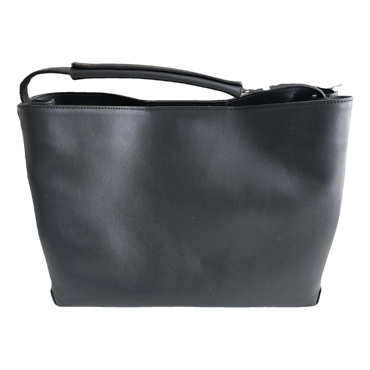Pre-owned Flattered Leather Handbag In Black