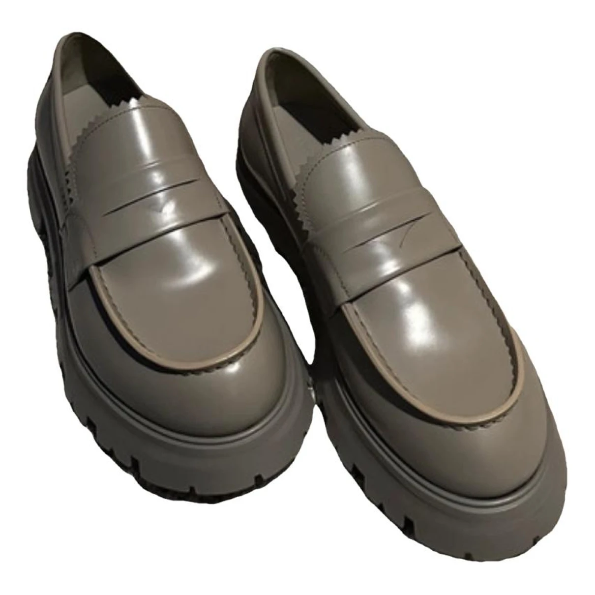 Pre-owned Alexander Mcqueen Leather Flats In Grey