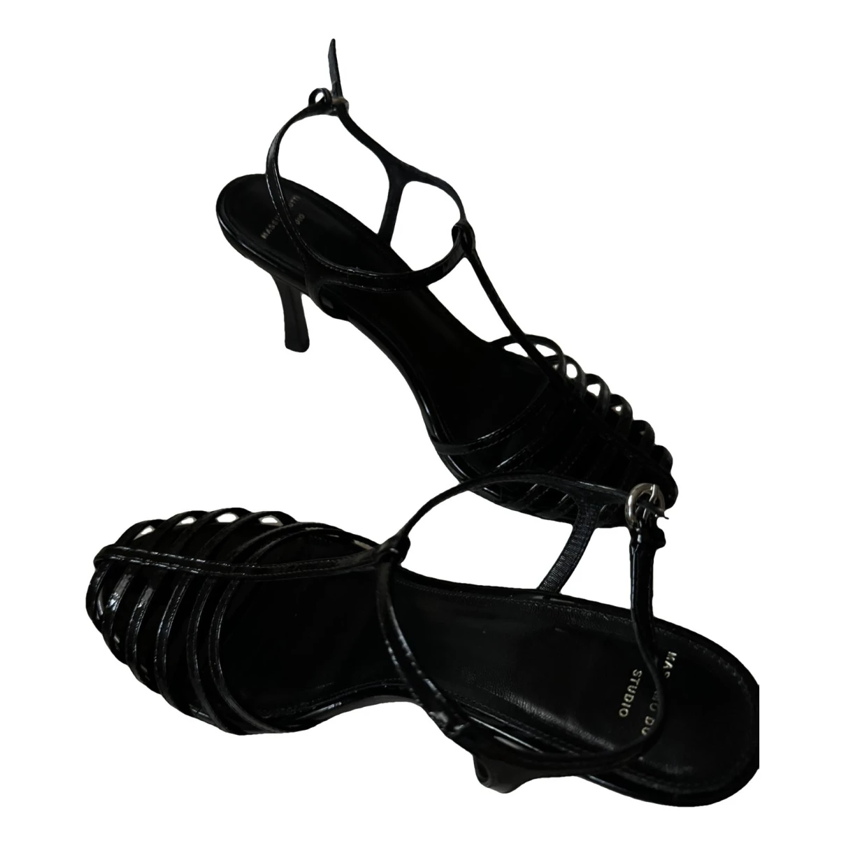 Pre-owned Massimo Dutti Patent Leather Sandal In Black